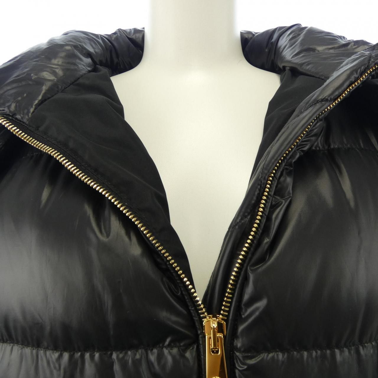 Versace Versace Versace Down Jacket Others Outerwear DUTY FREE for USA Size ONE SIZE - 5 Thumbnail