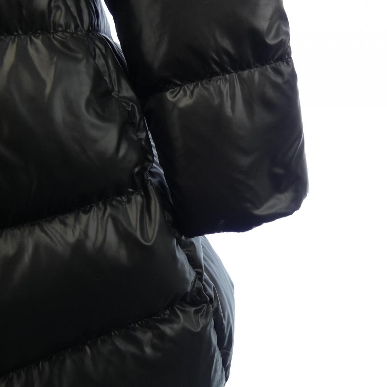 Versace Versace Versace Down Jacket Others Outerwear DUTY FREE for USA Size ONE SIZE - 6 Thumbnail