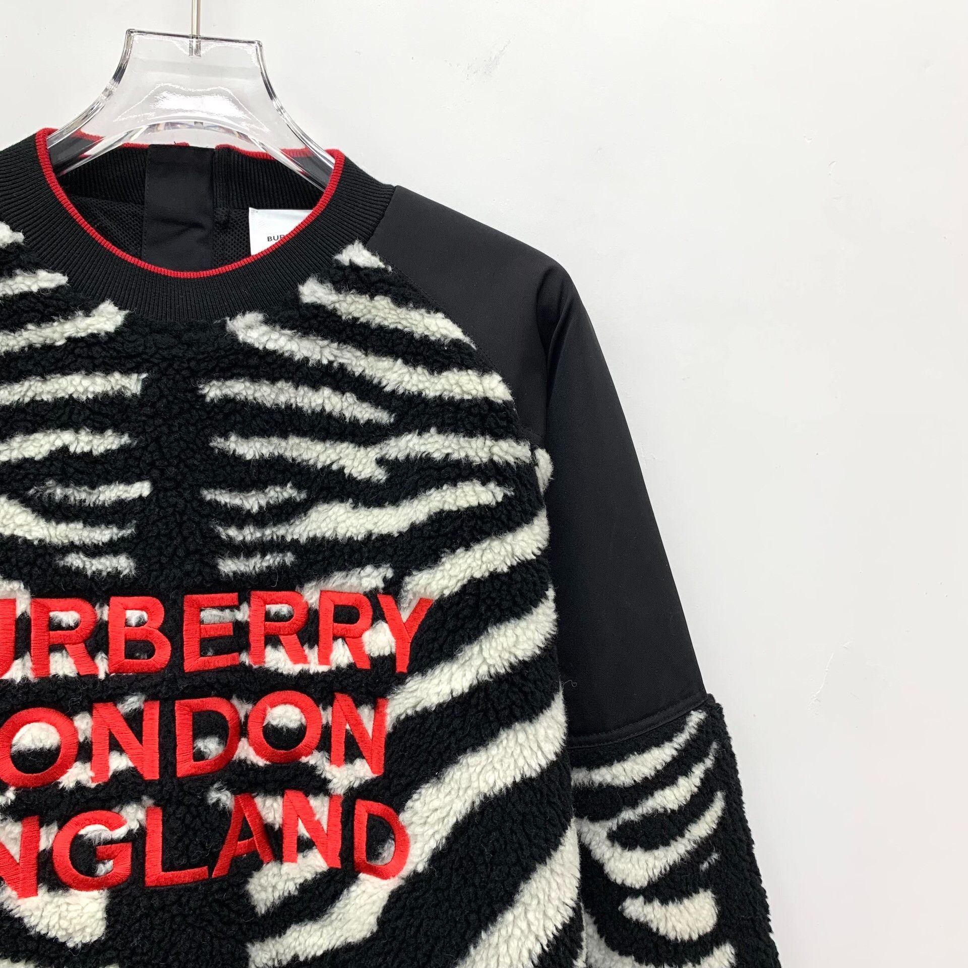 Burberry Burberry Zebra Pattern Fleece Sweatshirt 14Y Size US XS / EU 42 / 0 - 4 Thumbnail