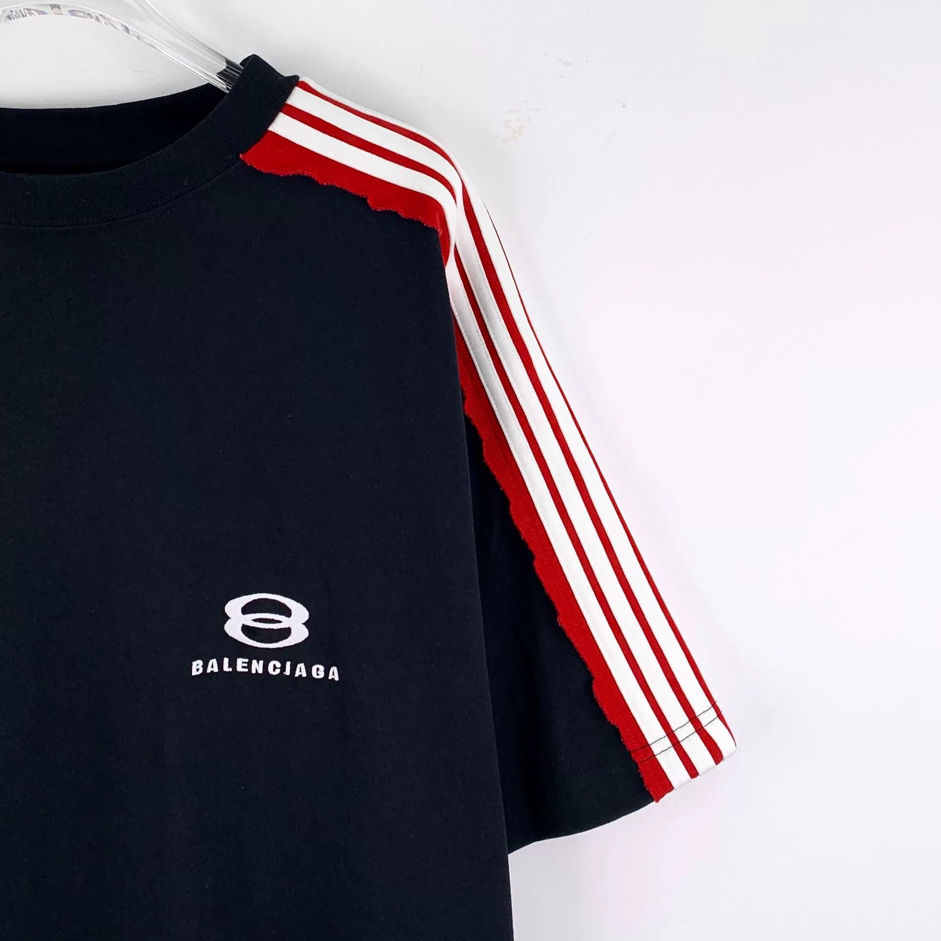 Balenciaga Balenciaga Side Stripe Logo T-Shirt Size 2 Size US M / EU 48-50 / 2 - 4 Thumbnail