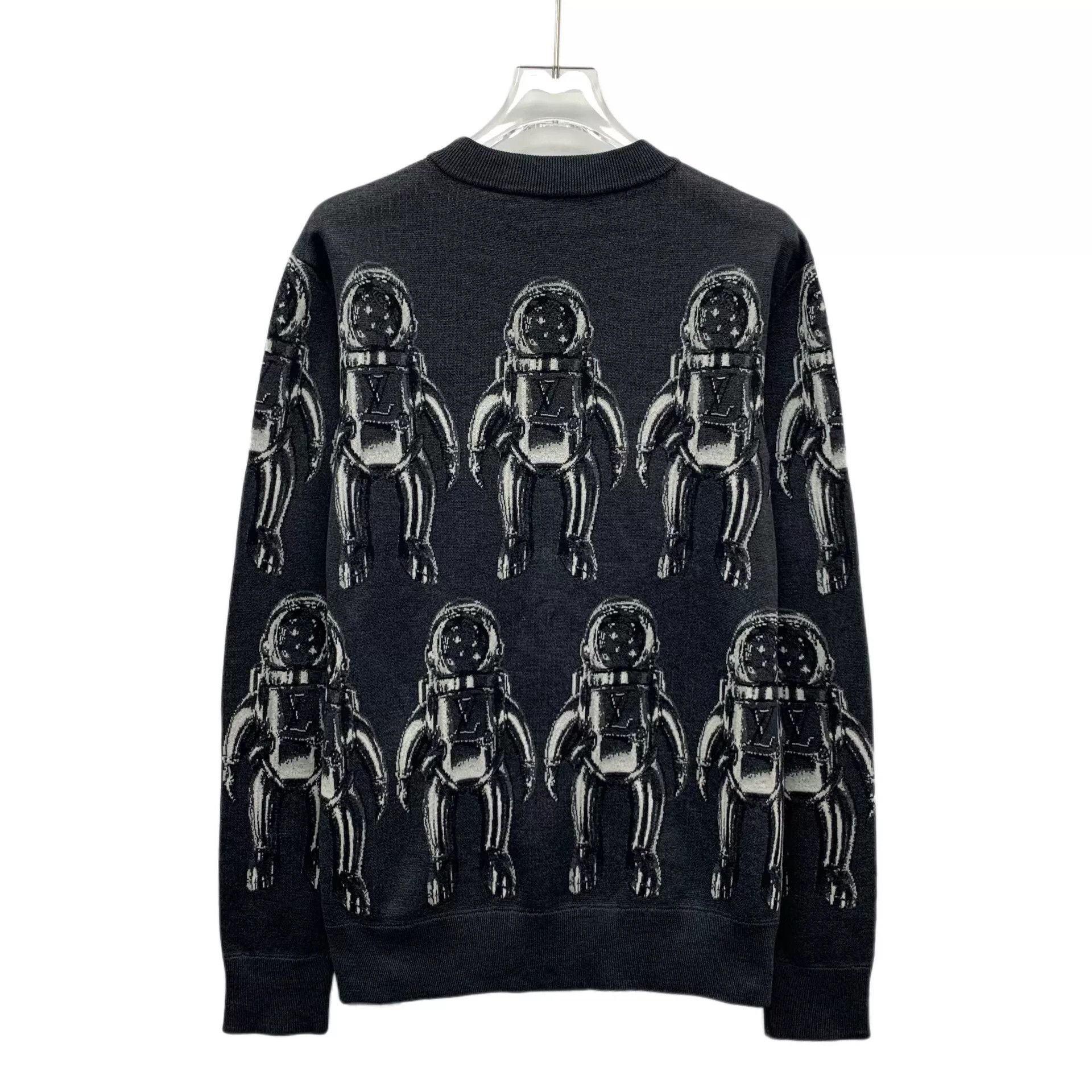 Louis Vuitton Louis Vuitton Astronaut Intarsia Sweatshirt XS Size US XS / EU 42 / 0 - 3 Thumbnail