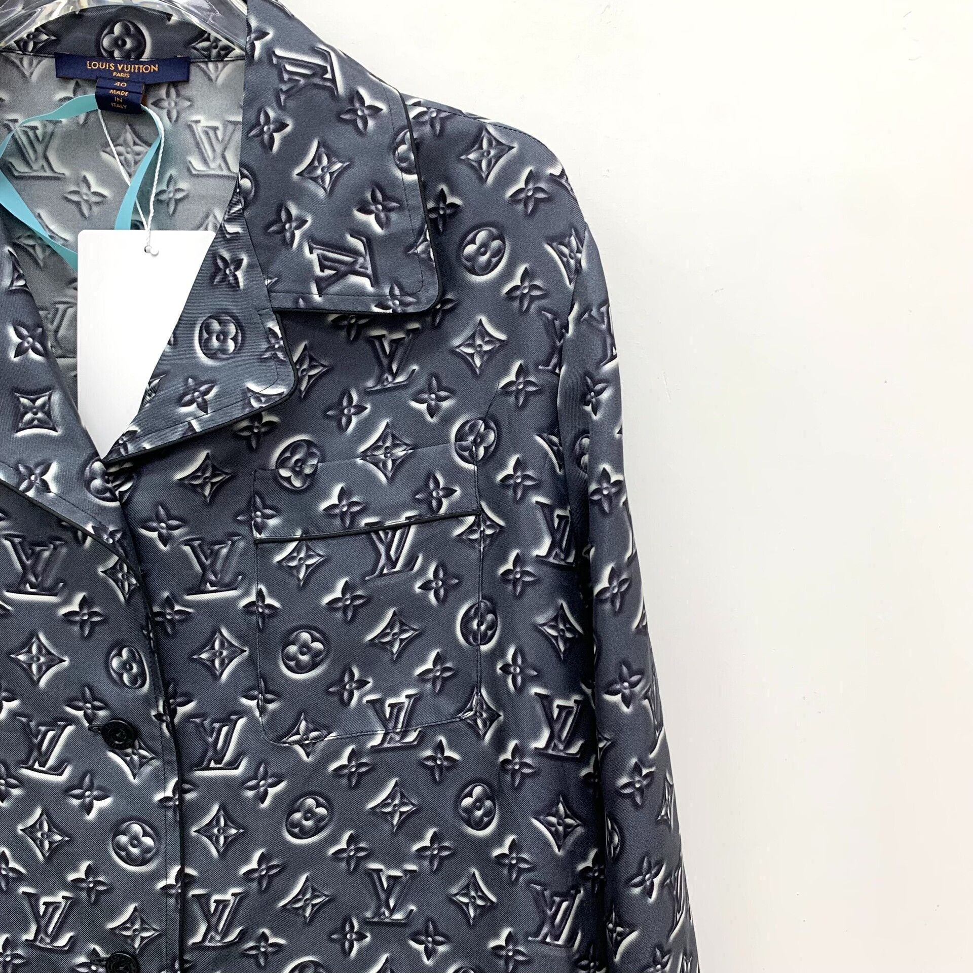 Louis Vuitton Louis Vuitton Monogram Silk Shirt 40 Size US M / EU 48-50 / 2 - 4 Thumbnail