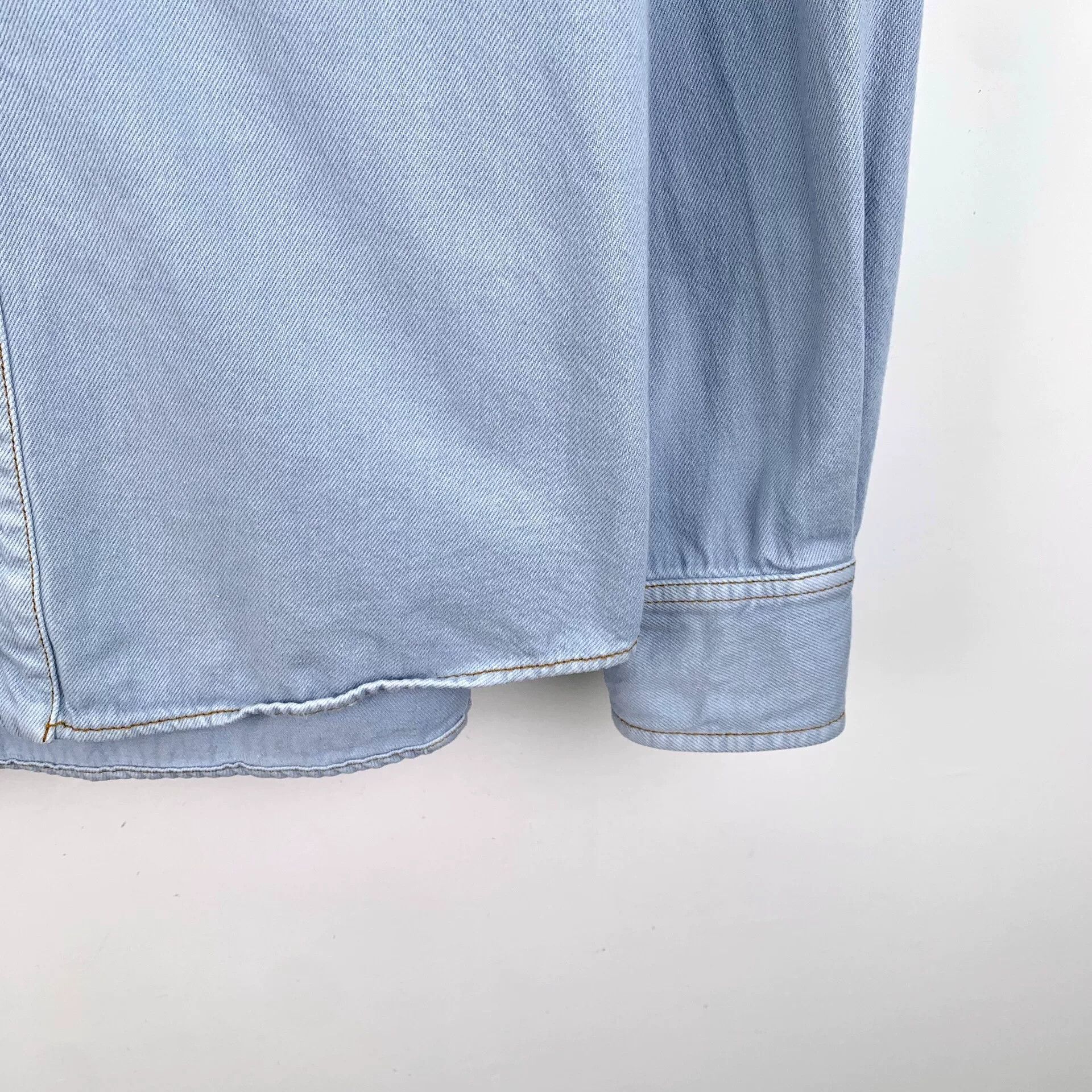 Gucci Gucci Apple Embroidery Denim Shirt 46 Size US S / EU 44-46 / 1 - 5 Thumbnail