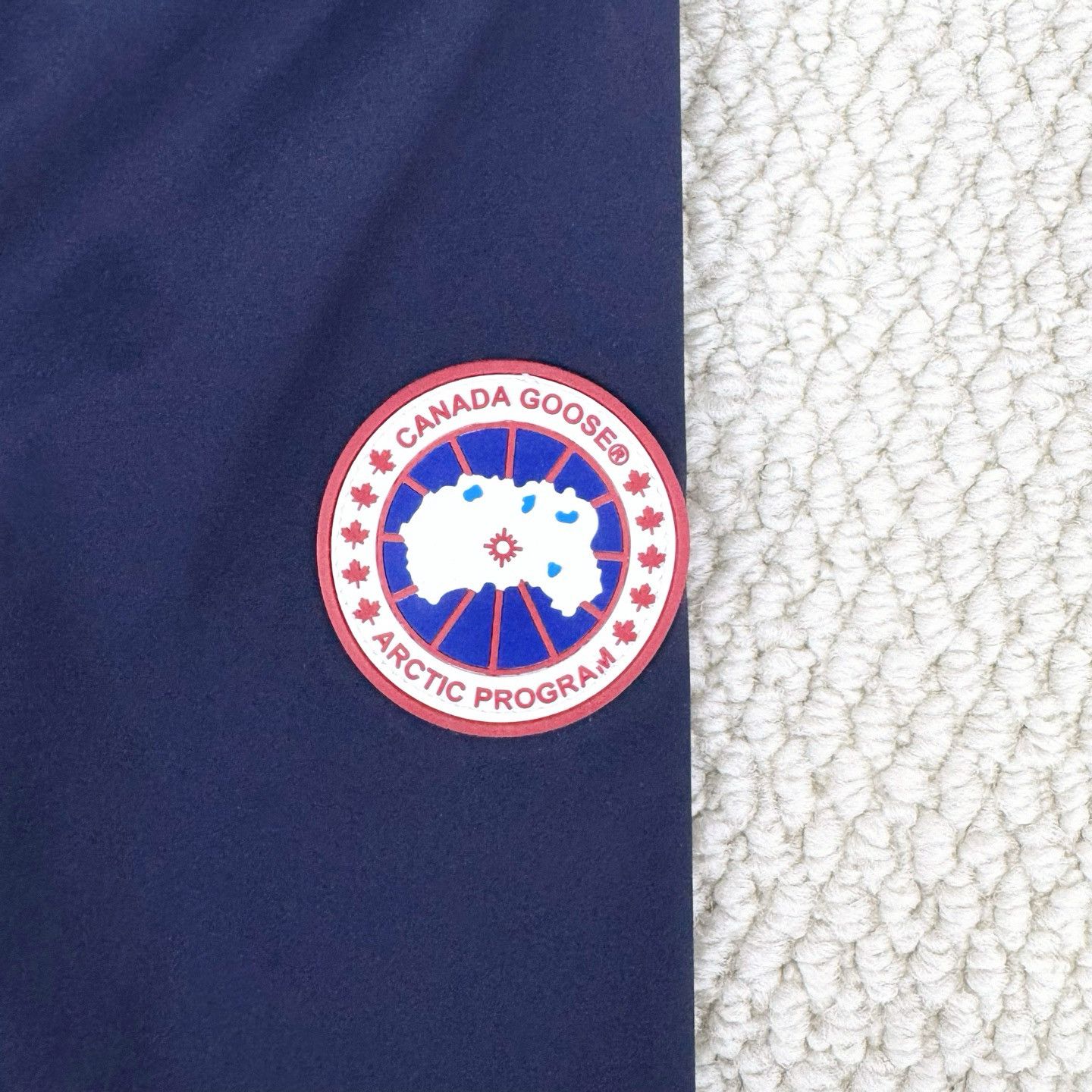 Canada Goose Canada Goose Navy Patch Logo Light Jacket Size L Size US L / EU 52-54 / 3 - 6 Thumbnail