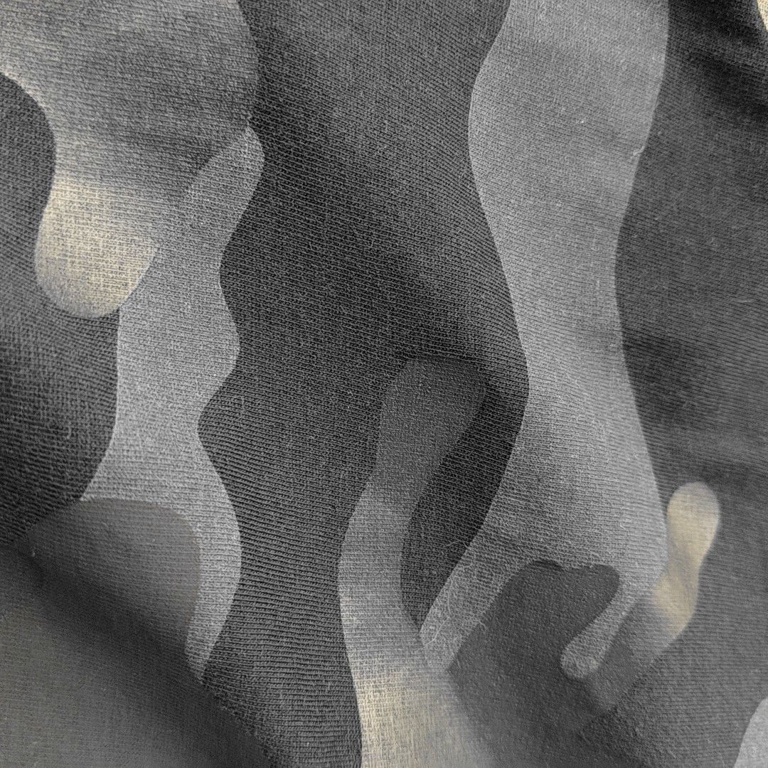 Valentino Valentino Camo Print T-Shirt XL Size US XL / EU 56 / 4 - 7 Thumbnail