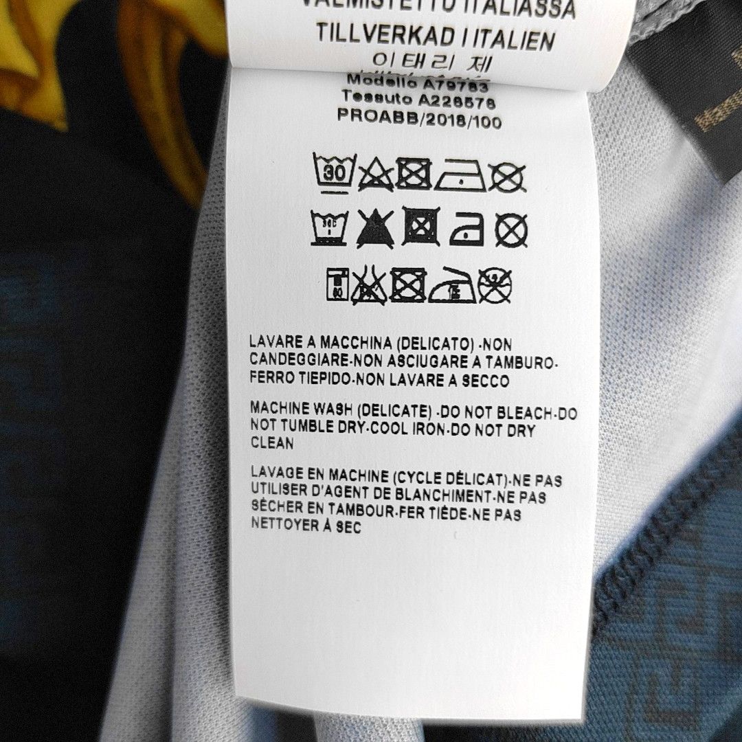 Versace Versace Greca Graphic Print T-Shirt S Size US S / EU 44-46 / 1 - 5 Thumbnail