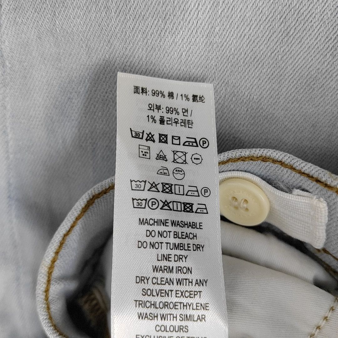 Burberry Burberry Light Wash Denim Jeans Size 8Y Size US 26 / EU 42 - 5 Thumbnail