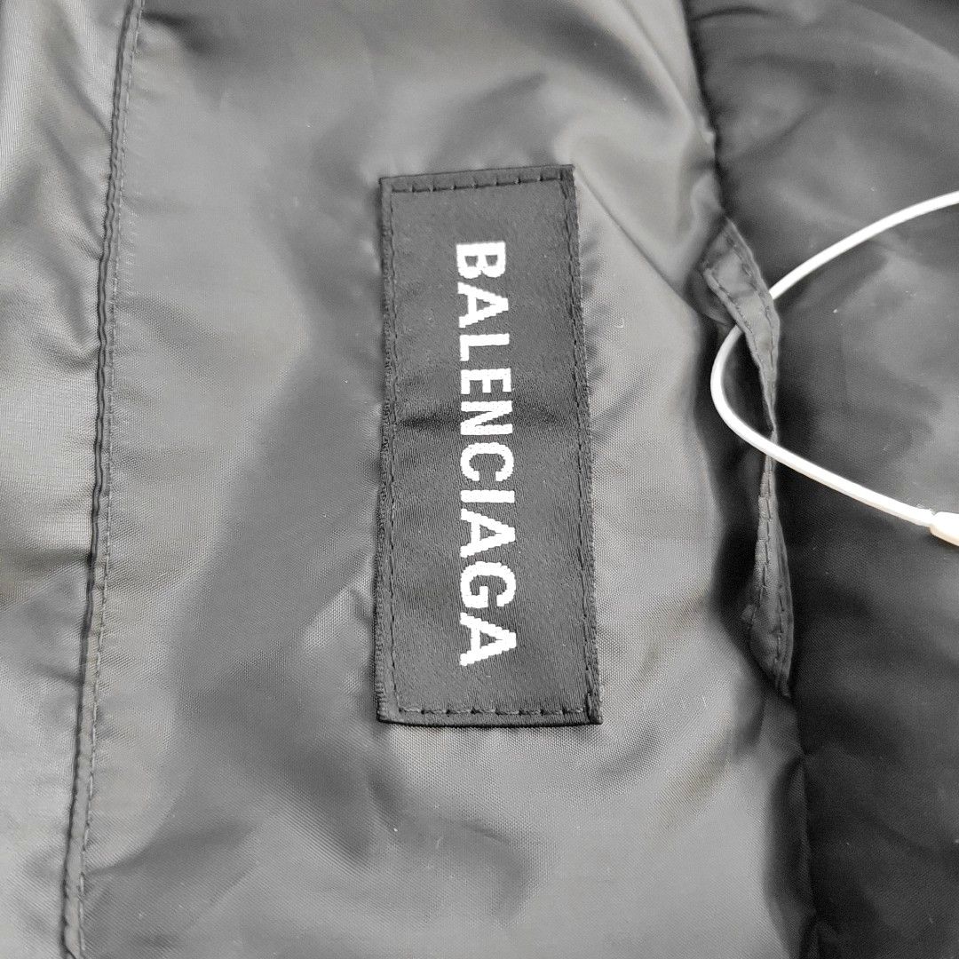 Balenciaga Balenciaga Hooded Back Logo Windbreaker Jacket Size 48 Size US M / EU 48-50 / 2 - 8 Thumbnail