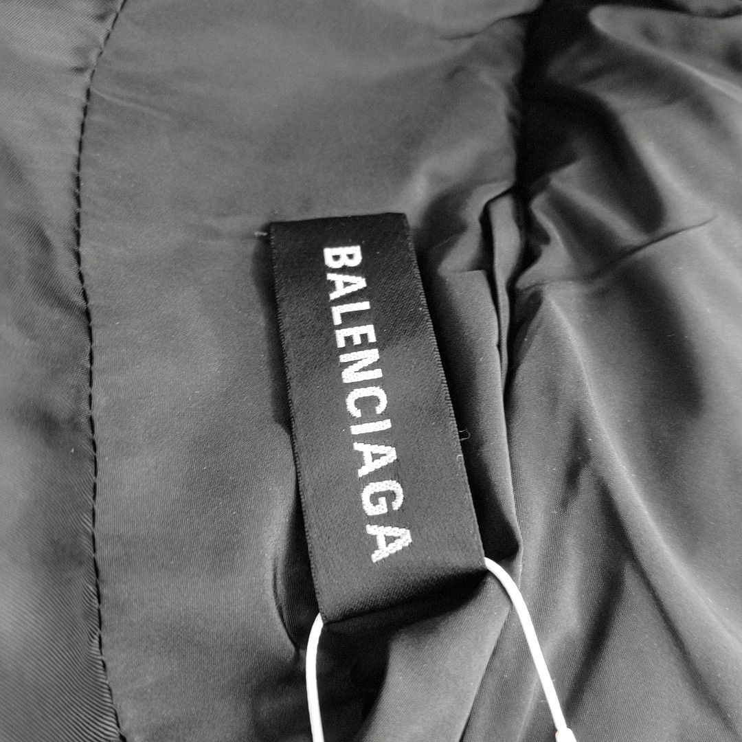 Balenciaga Balenciaga Logo Print Padded Jacket Size 48 Size US M / EU 48-50 / 2 - 8 Thumbnail