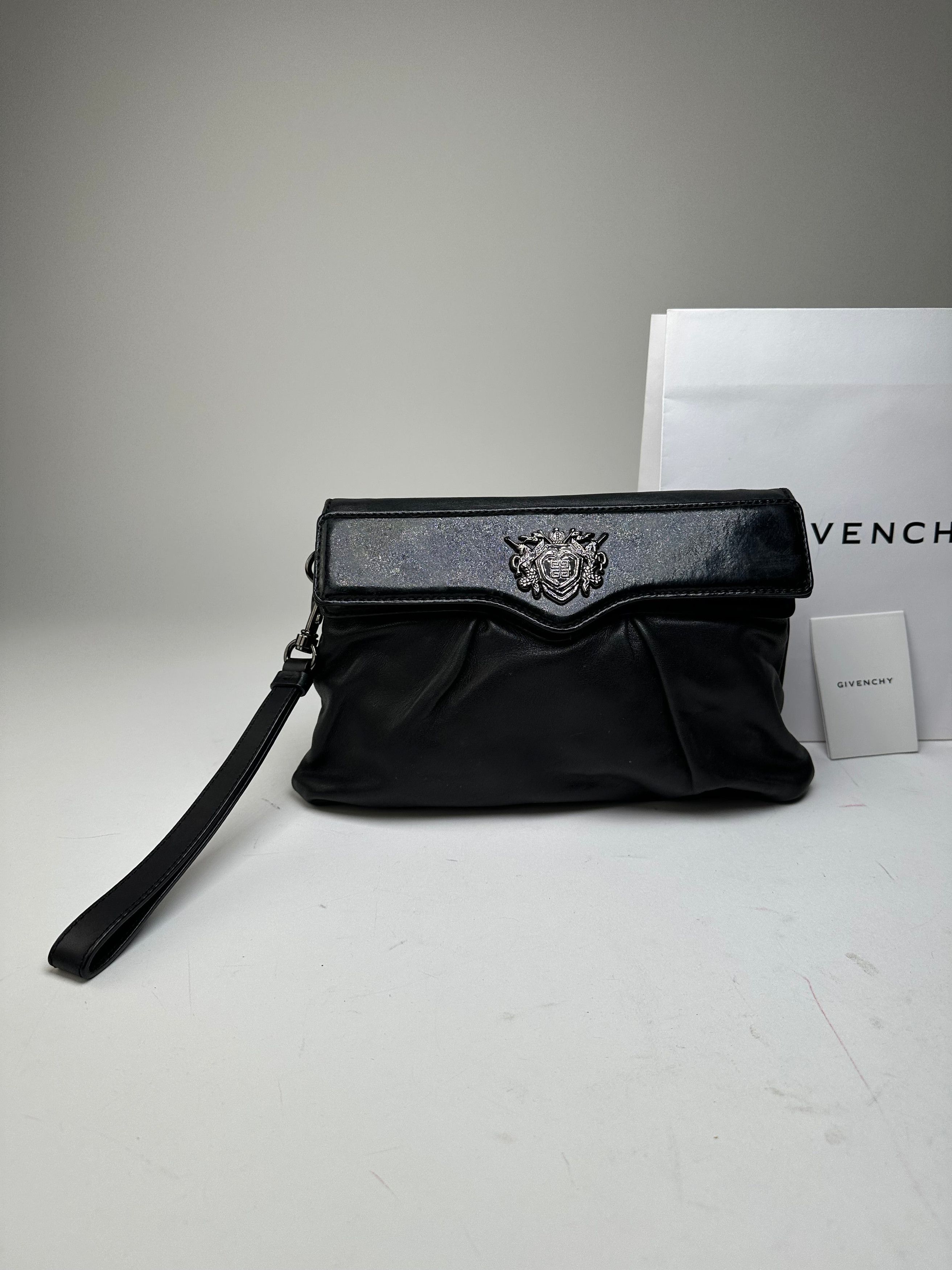 Givenchy Vintage Avantgarde Leather Clutch Black Size ONE SIZE - 10 Thumbnail