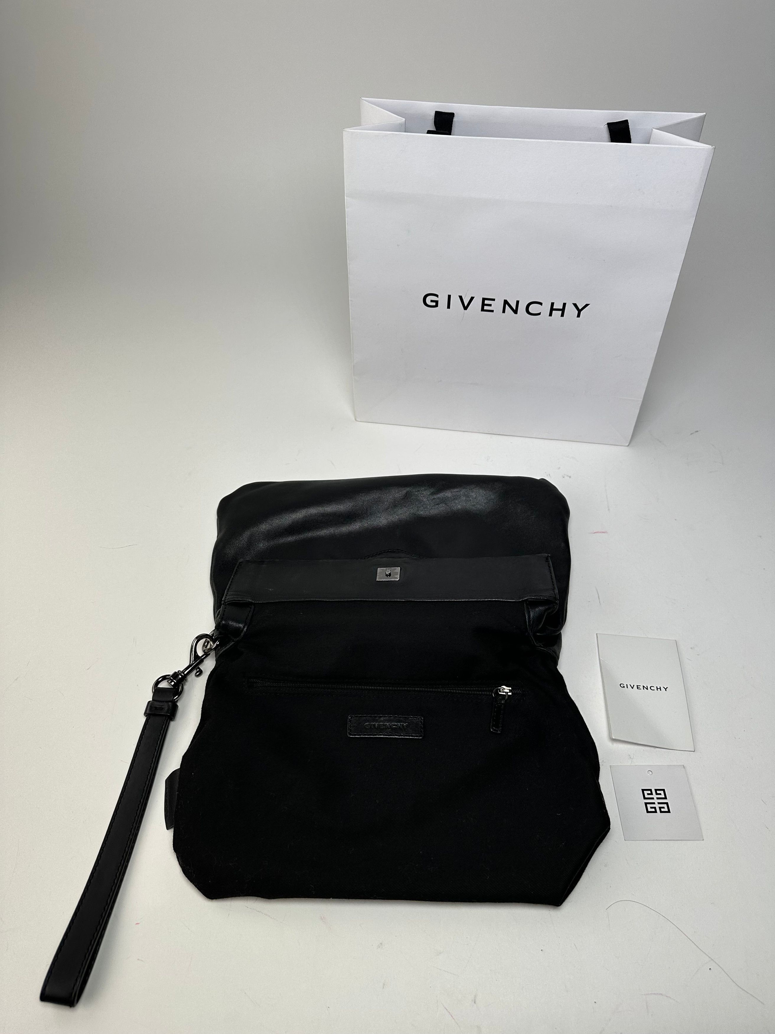 Givenchy Vintage Avantgarde Leather Clutch Black Size ONE SIZE - 3 Thumbnail