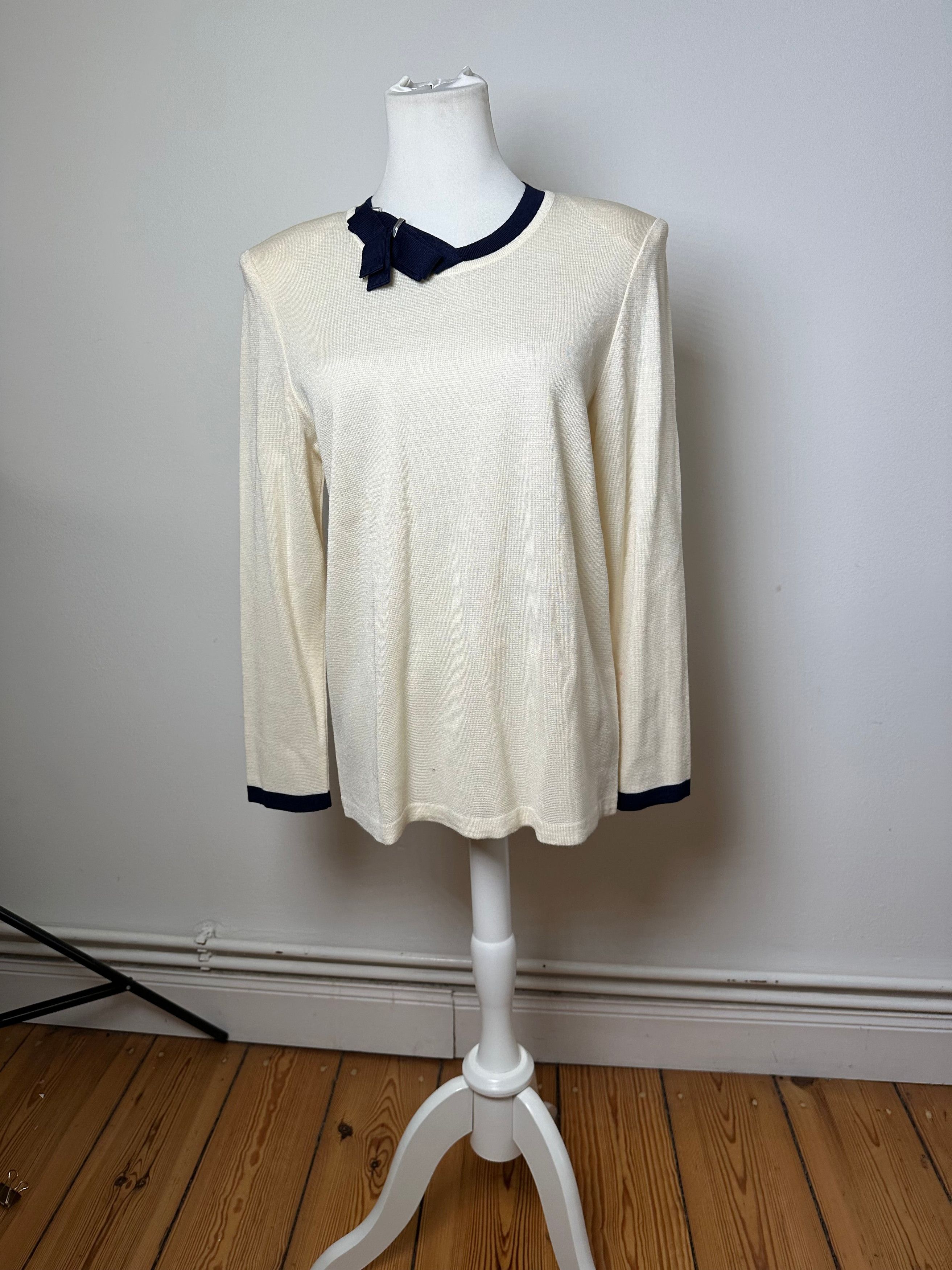 Yves Saint Laurent Vintage Wool Sweater Cream Navy M Size M / US 6-8 / IT 42-44 - 2 Thumbnail