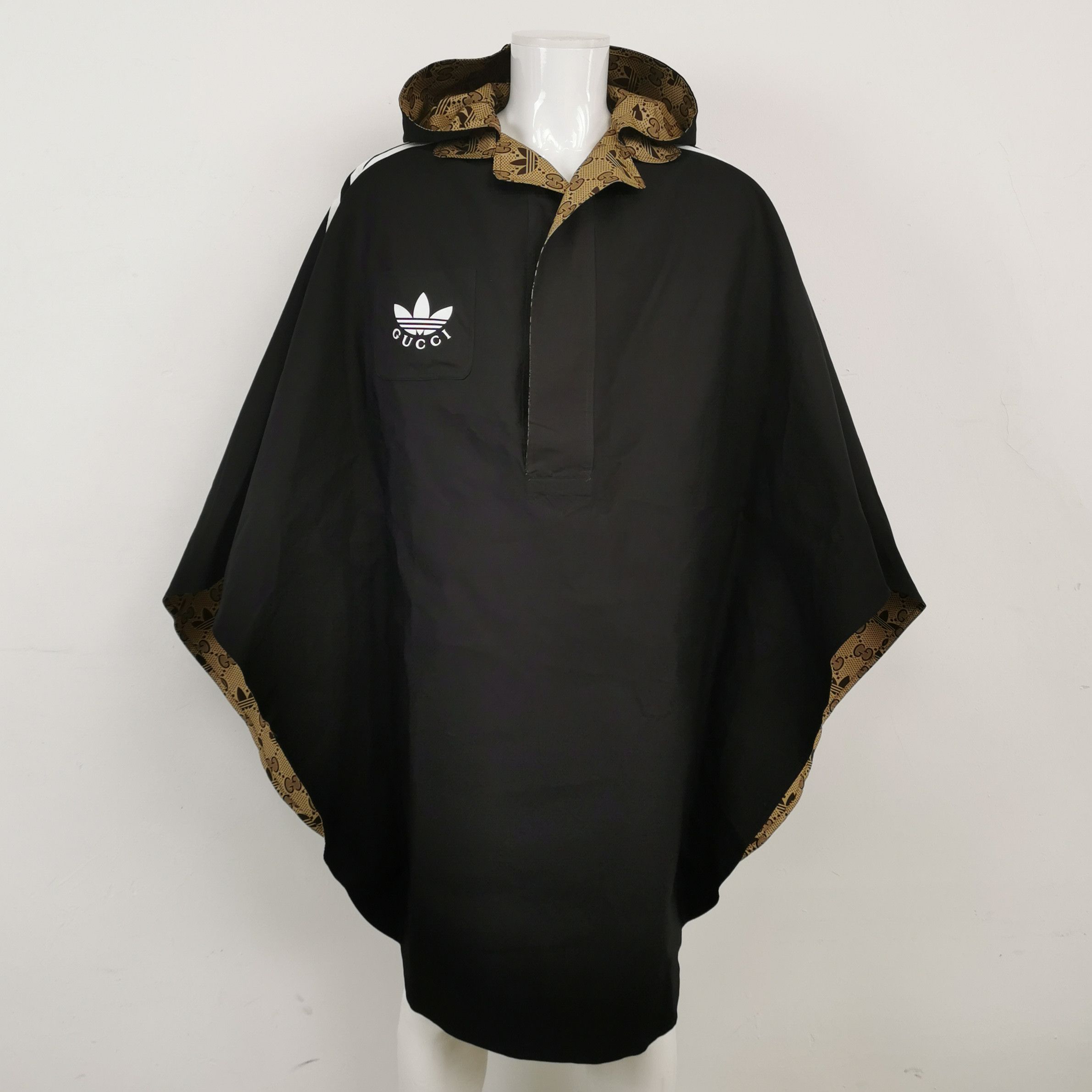 Gucci Gucci x Adidas Monogram Reversible Poncho Size M Size US M / EU 48-50 / 2 - 3 Thumbnail