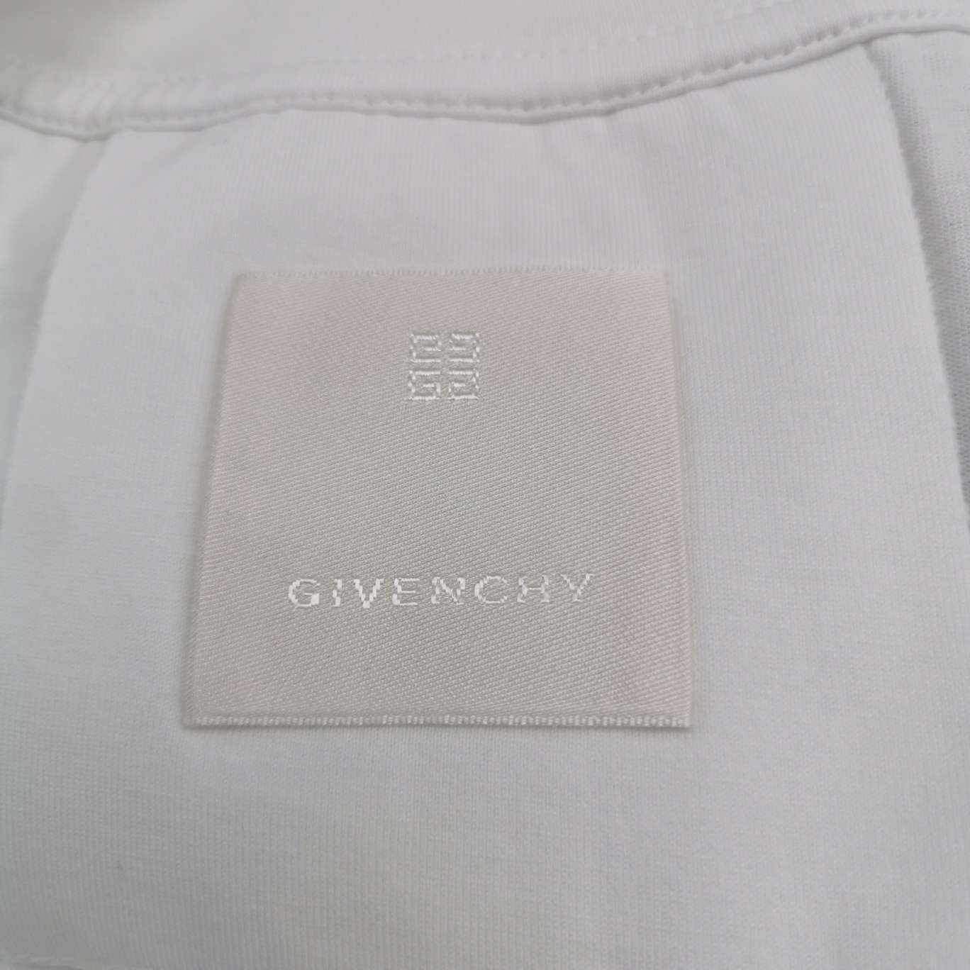 Givenchy Givenchy Paris Crest Logo T-Shirt L Size US L / EU 52-54 / 3 - 6 Thumbnail