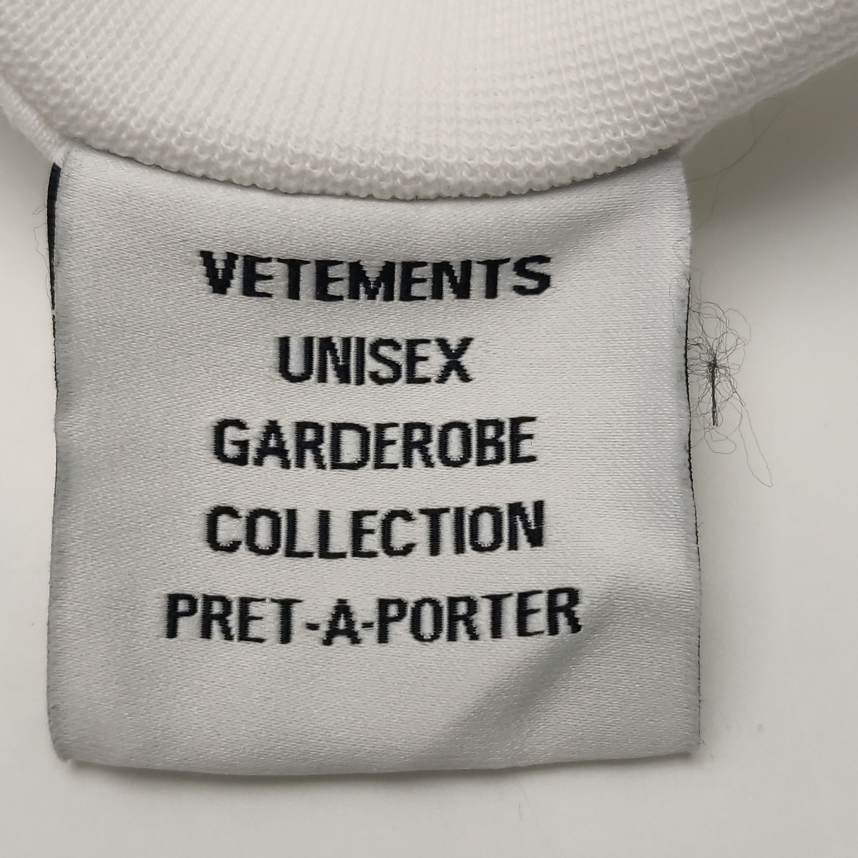 Vetements Vetements Logo Embroidery T-Shirt White XS Size US XS / EU 42 / 0 - 7 Thumbnail