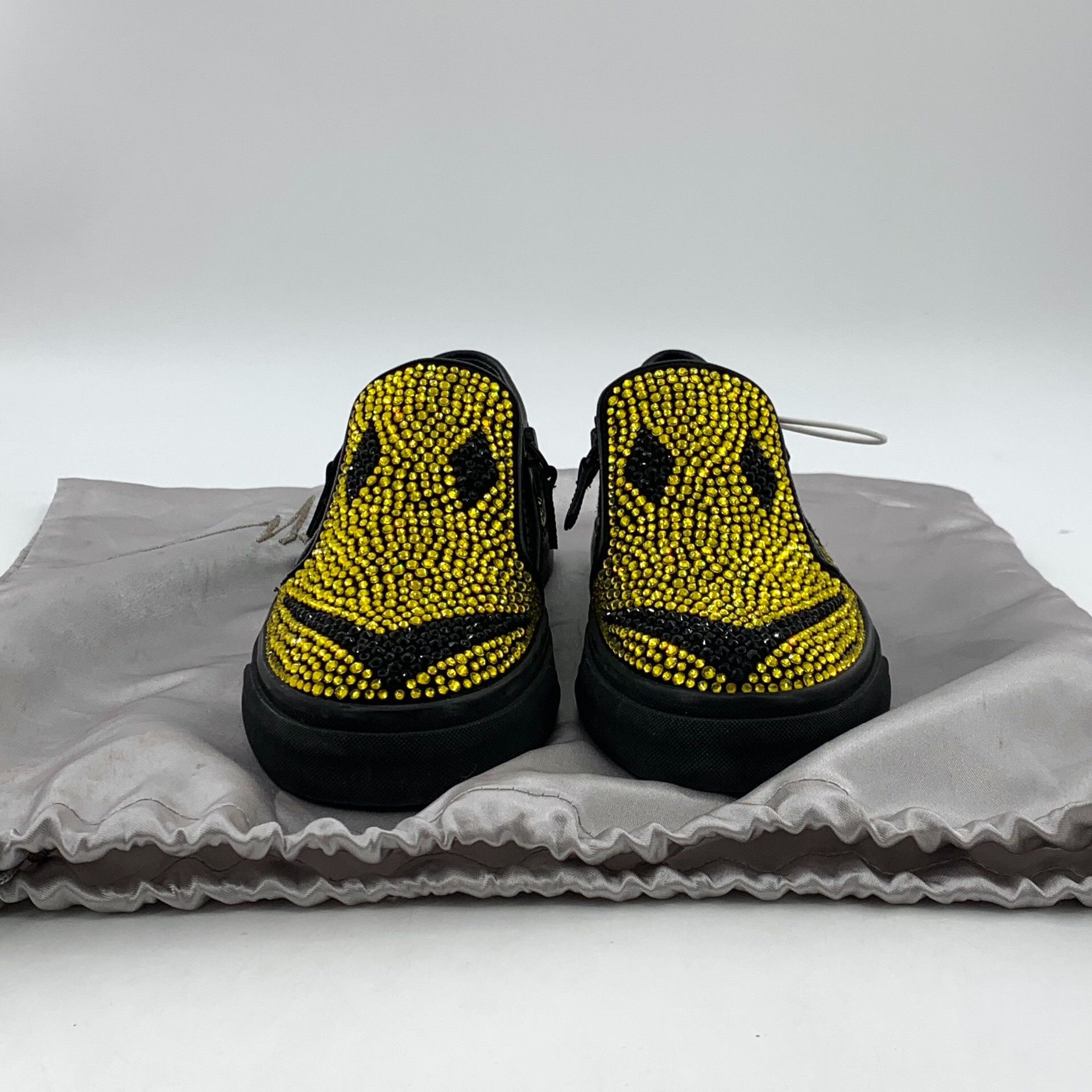 Giuseppe Zanotti Giuseppe Zanotti Crystal Smiley Face Slip Ons 37 Size US 7 / IT 37 - 9 Thumbnail