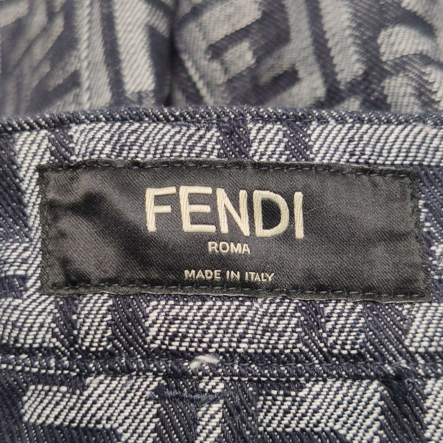 Fendi Fendi FF Monogram Fringe Hem Shorts Size 30 Size US 30 / EU 46 - 6 Thumbnail