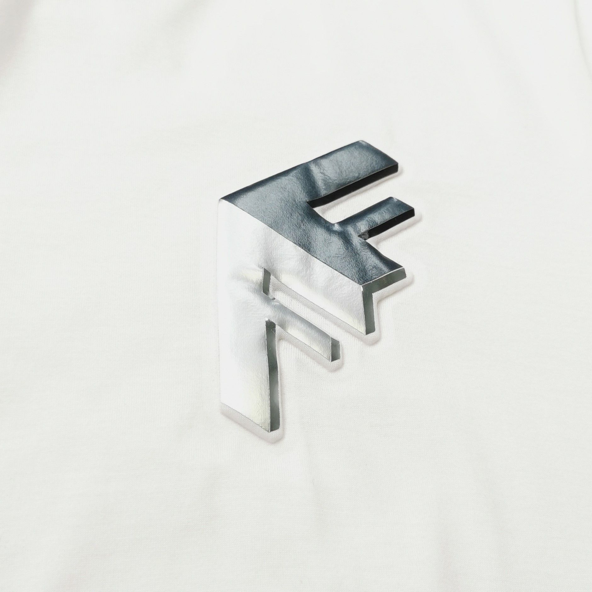 Fendi Fendi Silver 3D Logo T-Shirt S Size US S / EU 44-46 / 1 - 4 Thumbnail