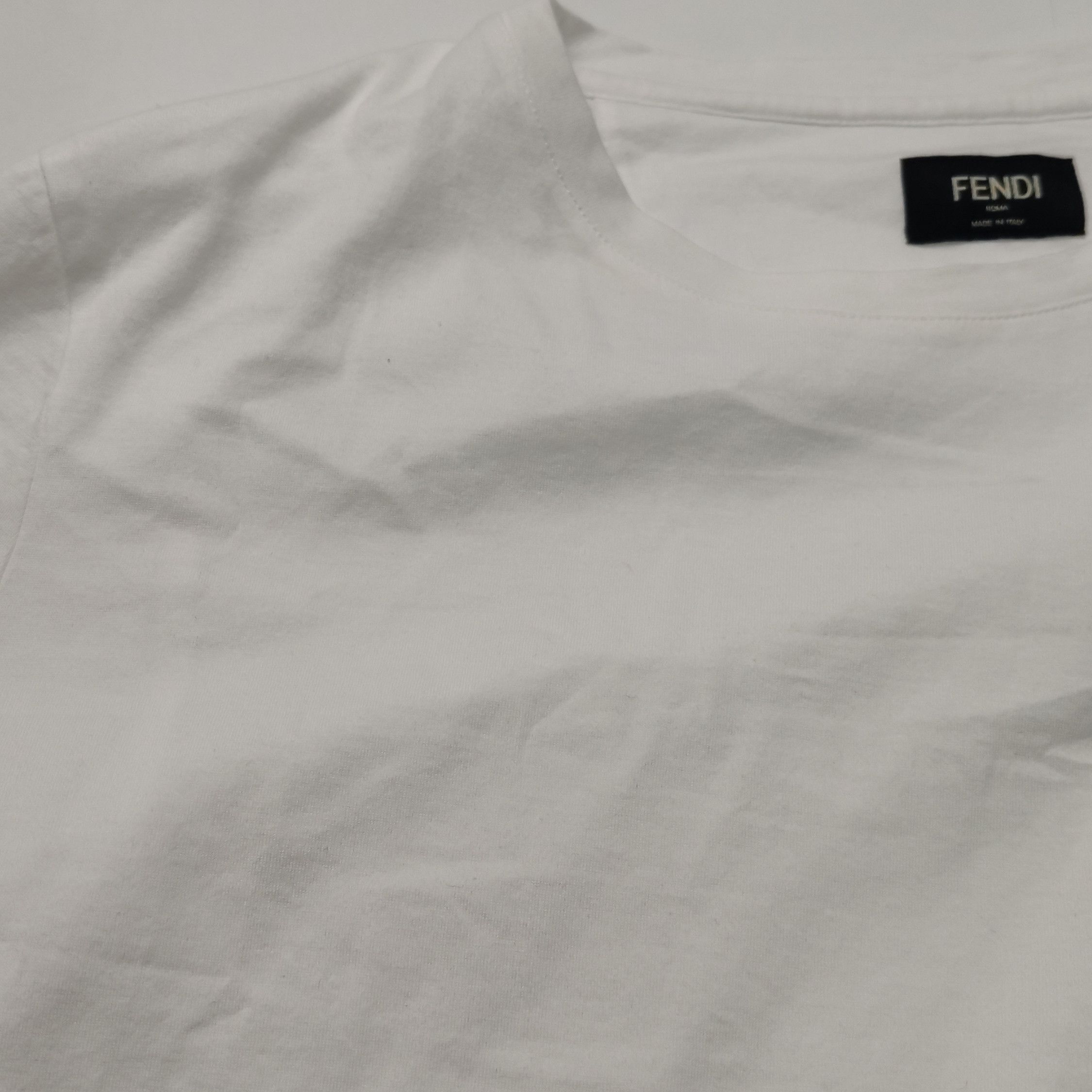 Fendi Fendi Chest Patch Logo T-Shirt US S Size US S / EU 44-46 / 1 - 13 Thumbnail