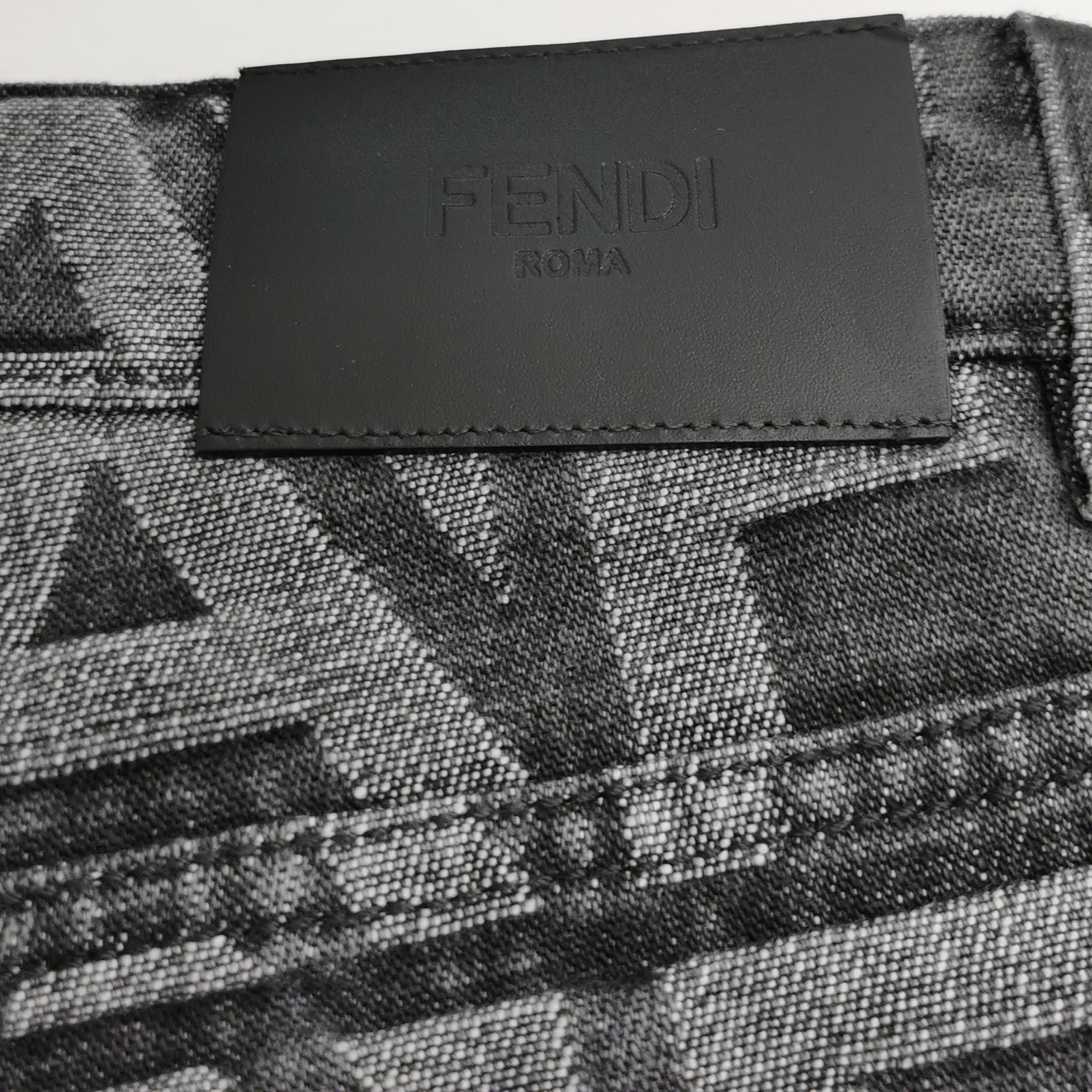 Fendi Fendi x Marc Jacobs Logo Print Trousers Size 33 Size US 33 - 5 Thumbnail