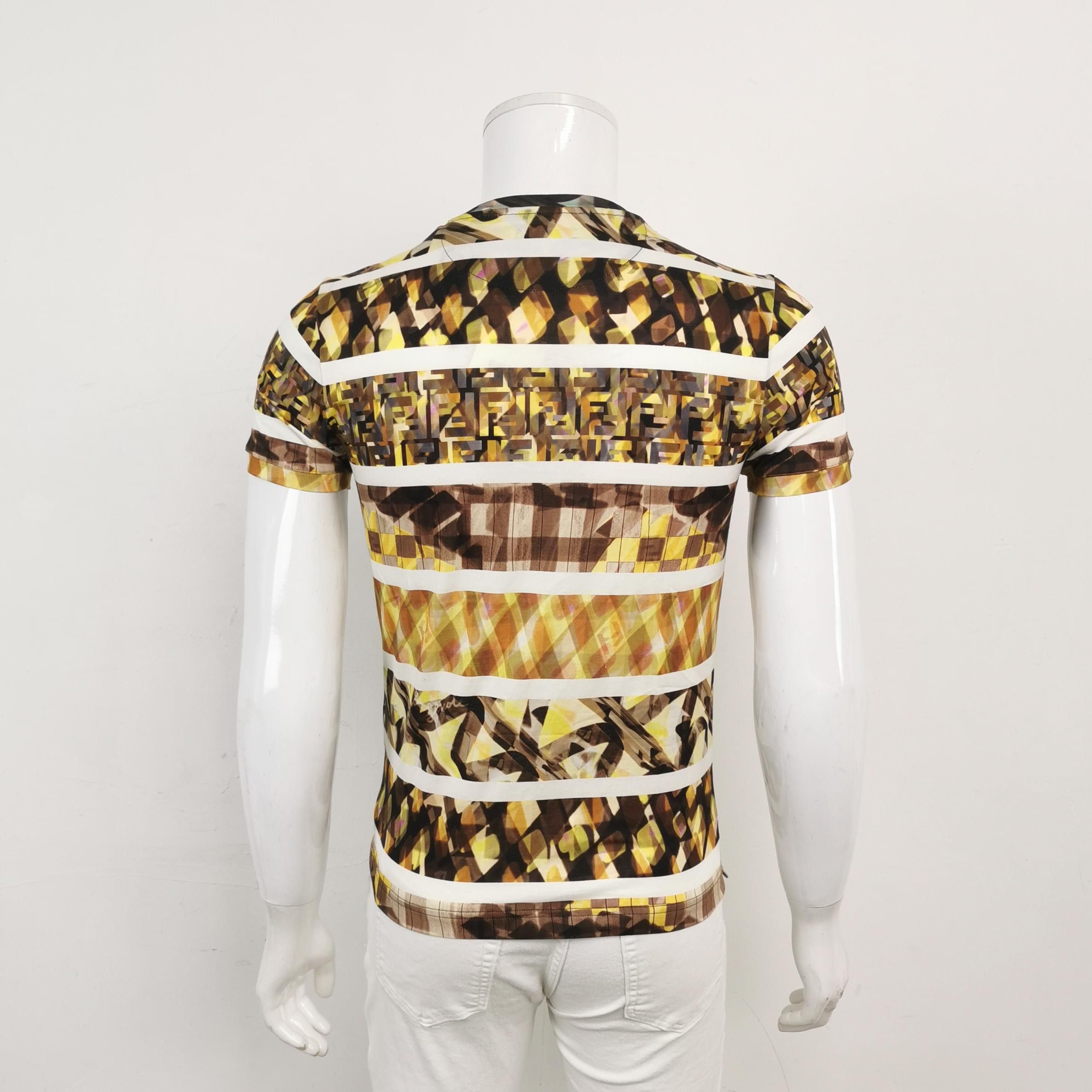 Fendi Fendi Geometric Logo Print T-Shirt XS Size US XS / EU 42 / 0 - 3 Thumbnail