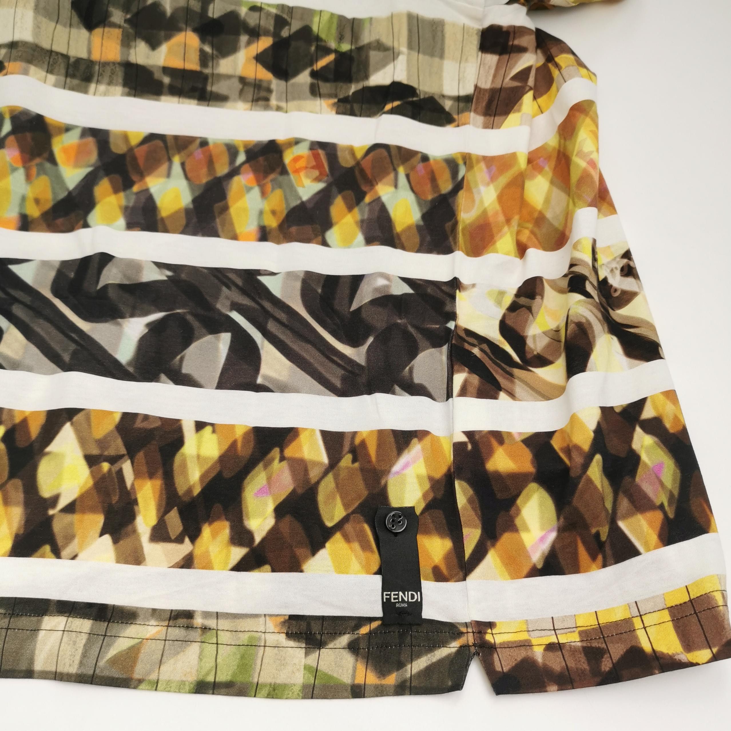 Fendi Fendi Geometric Logo Print T-Shirt XS Size US XS / EU 42 / 0 - 4 Thumbnail