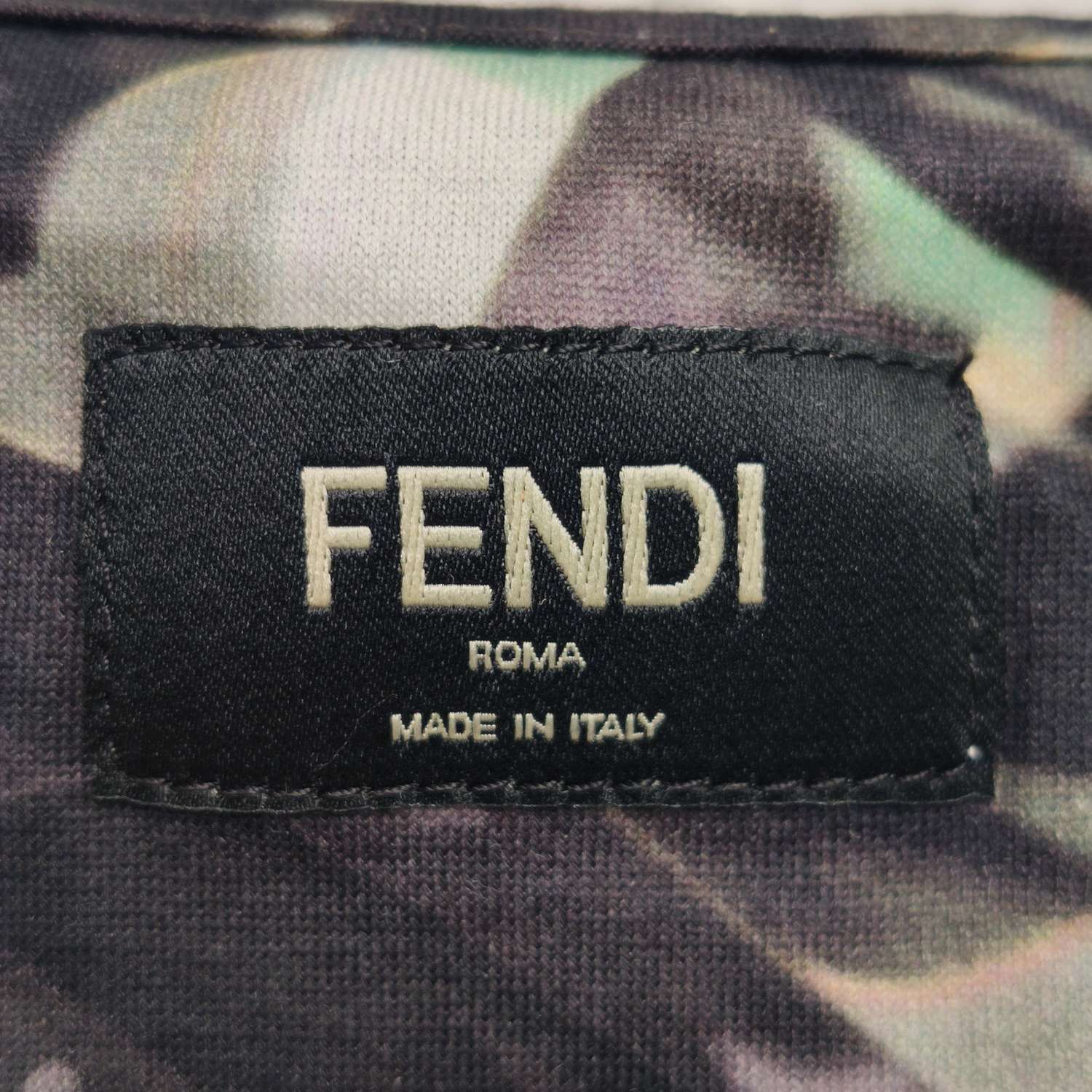 Fendi Fendi Geometric Logo Print T-Shirt XS Size US XS / EU 42 / 0 - 6 Thumbnail
