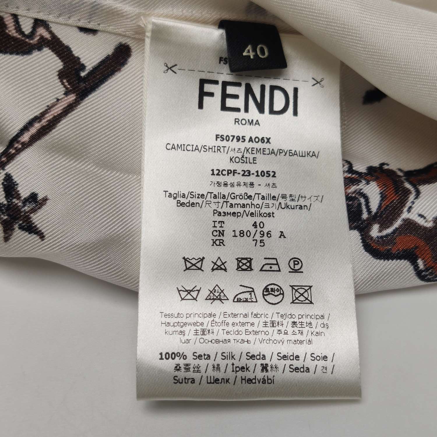 Fendi Fendi Zodiac Print Silk Short Sleeve Shirt 40 Size US M / EU 48-50 / 2 - 9 Thumbnail