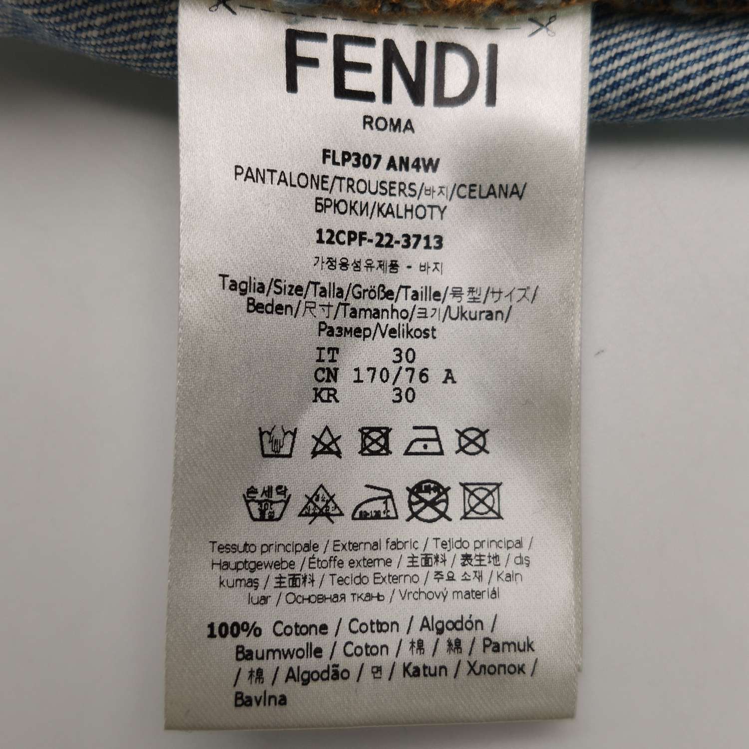 Fendi Fendi Frayed Hem Denim Shorts Size 30 Size US 30 / EU 46 - 9 Thumbnail