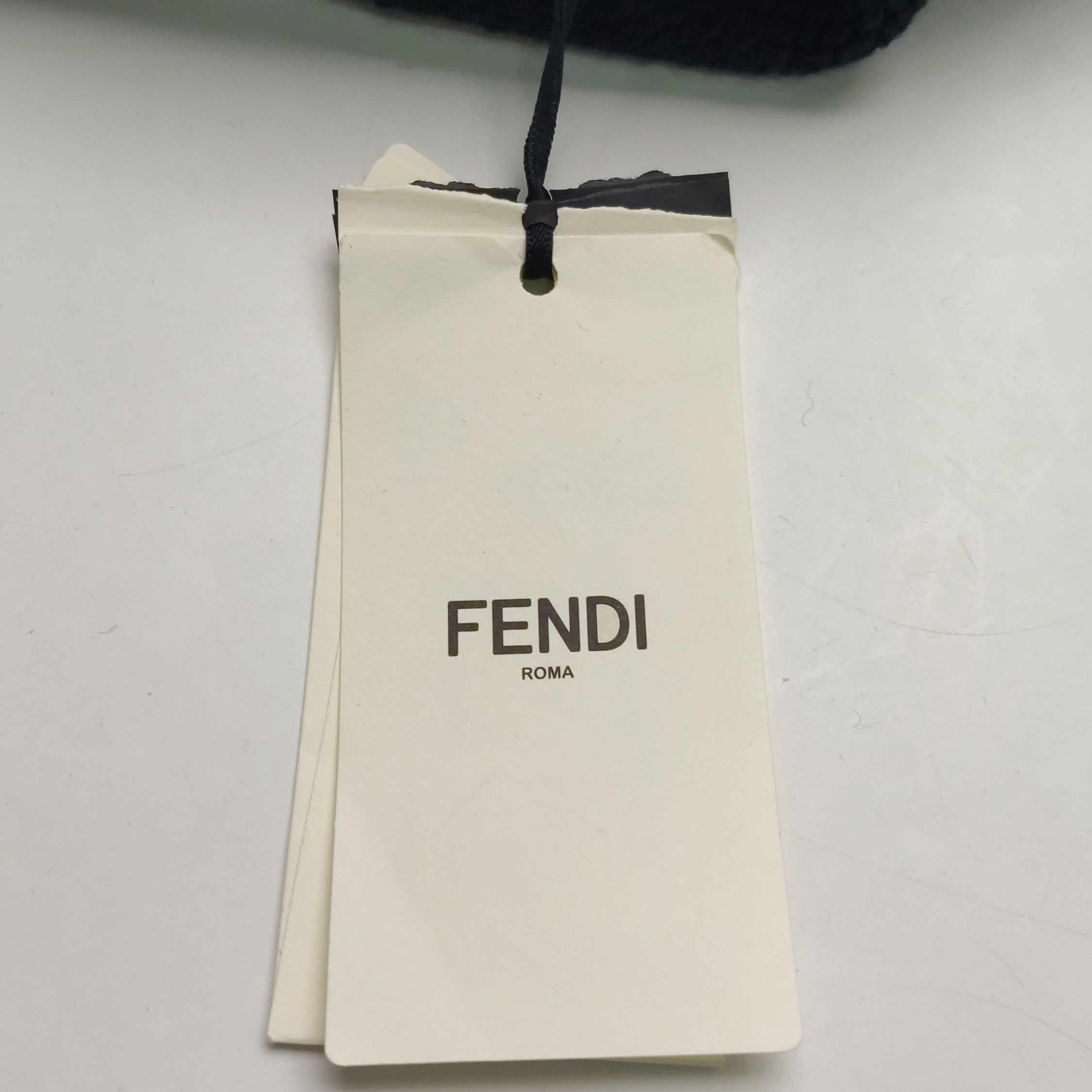 Fendi Fendi Logo Wool Sweater Size IT 52 Size US L / EU 52-54 / 3 - 11 Thumbnail