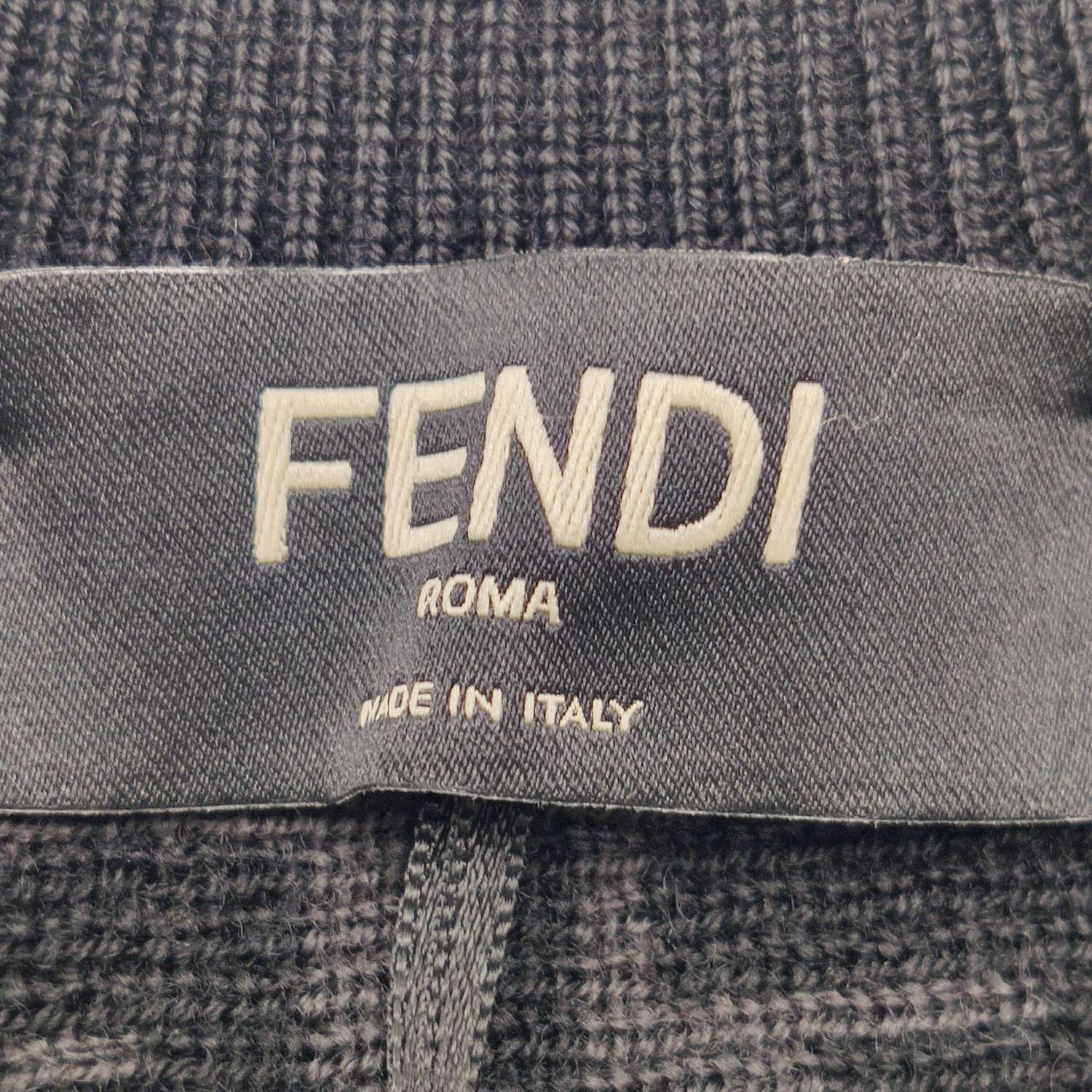 Fendi Fendi Monogram Mountain Intarsia Sweater IT 44 Size US S / EU 44-46 / 1 - 6 Thumbnail