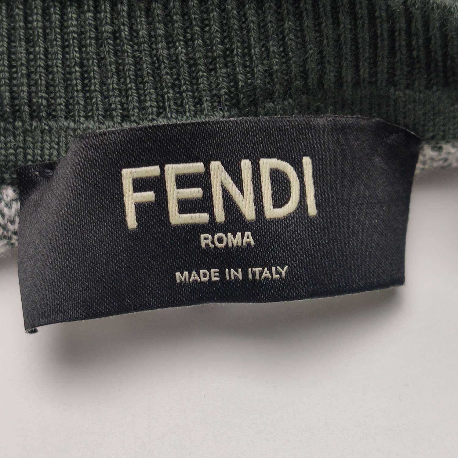 Fendi Fendi FF Monogram Wool Pullover Size 46 Size US S / EU 44-46 / 1 - 6 Thumbnail