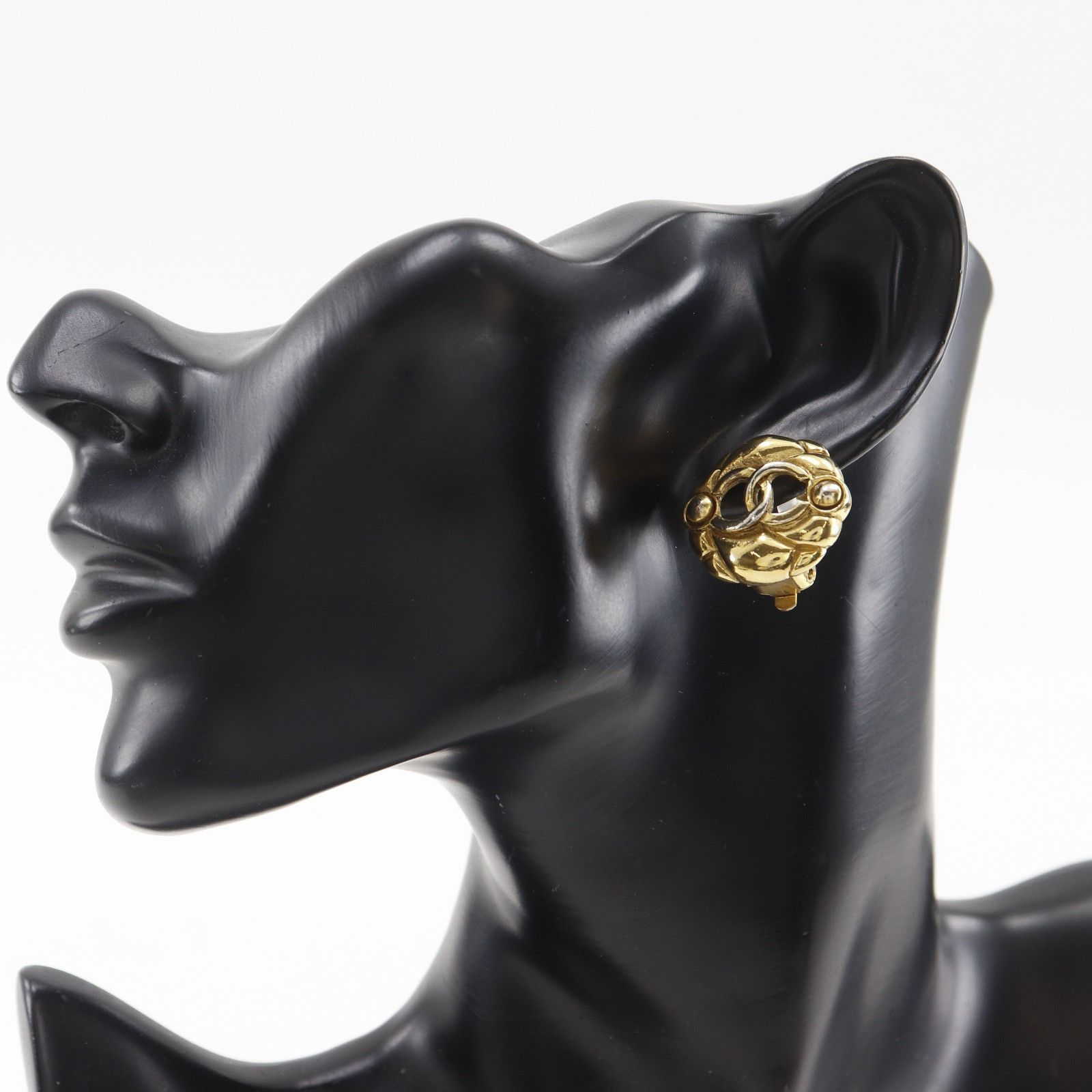 Chanel Chanel Chanel Coco Mark Clip Earrings Metal Earrings DUTY FREE for USA Size ONE SIZE - 2 Thumbnail