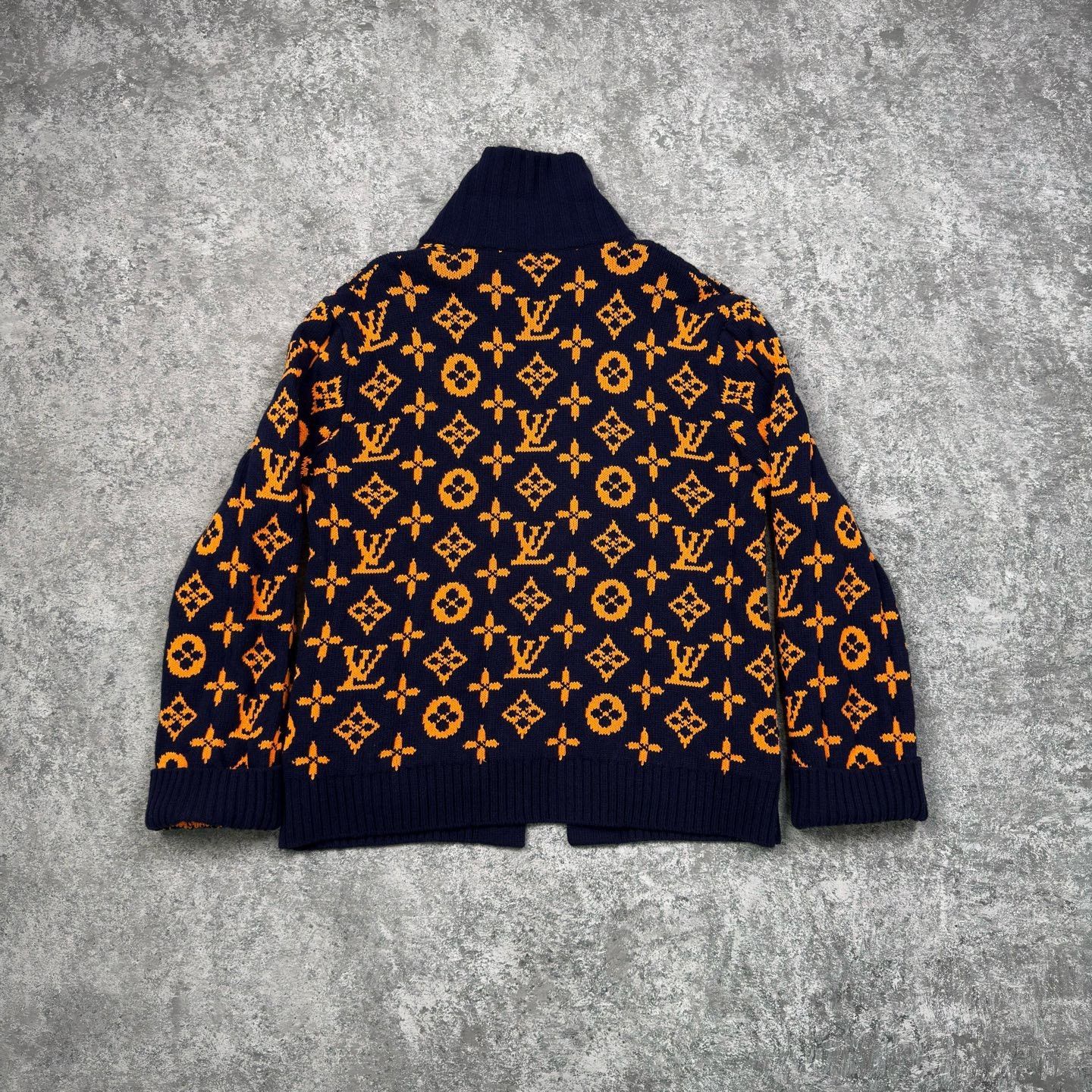 Louis Vuitton Louis Vuitton Blue Sweater xl Men Size US XL / EU 56 / 4 - 2 Thumbnail
