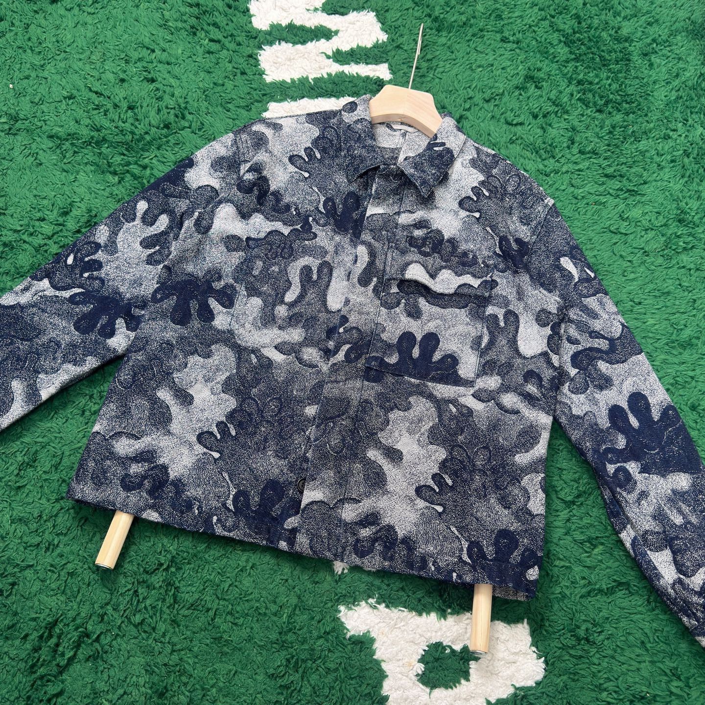 Dior Dior Camo Embroidered Light Jacket s Men Size US S / EU 44-46 / 1 - 4 Thumbnail