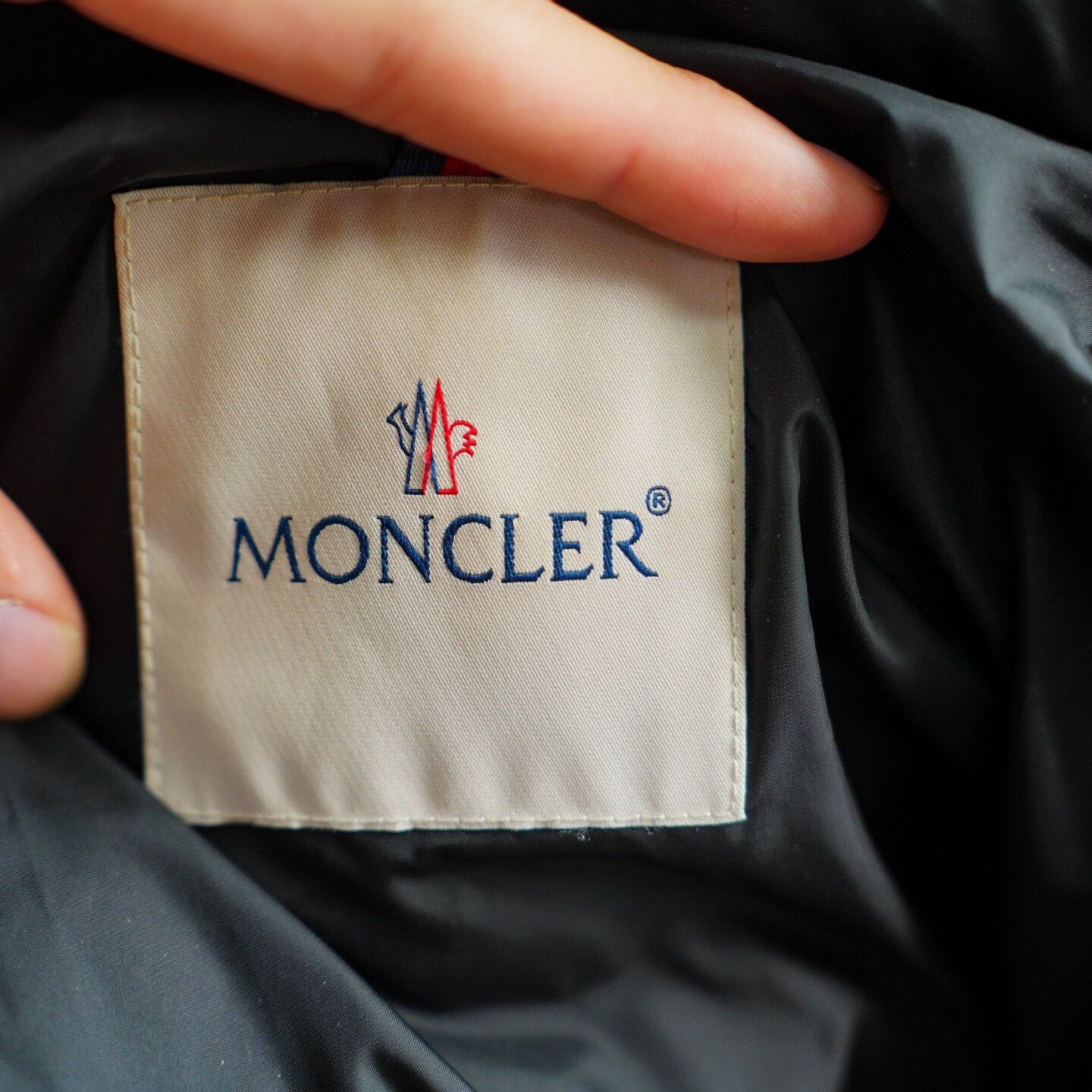 Moncler Moncler Down Black Down Jacket M Women Size M / US 6-8 / IT 42-44 - 3 Thumbnail
