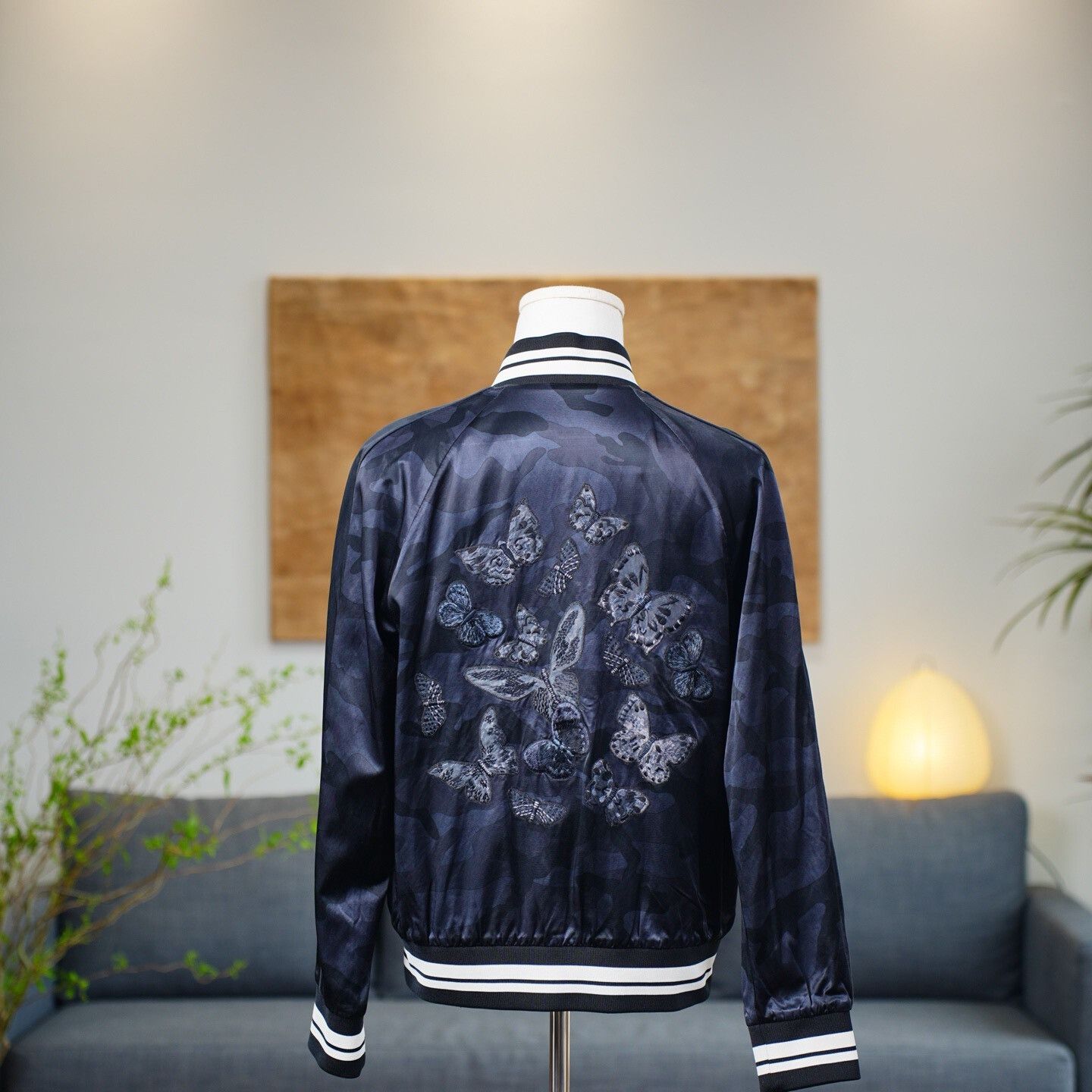 Valentino Valentino Embroidered Light Jacket m Men Size US M / EU 48-50 / 2 - 2 Thumbnail