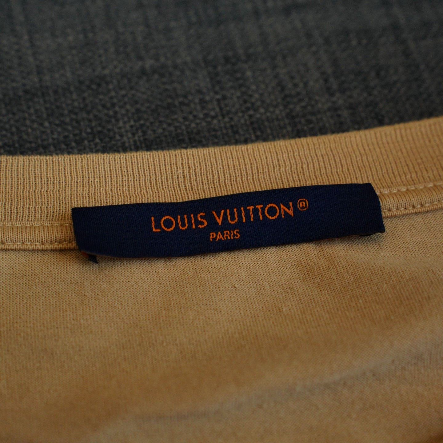 Louis Vuitton Louis Vuitton Retro Embroidered Brown T-Shirt L Women Size L / US 10 / IT 46 - 6 Thumbnail