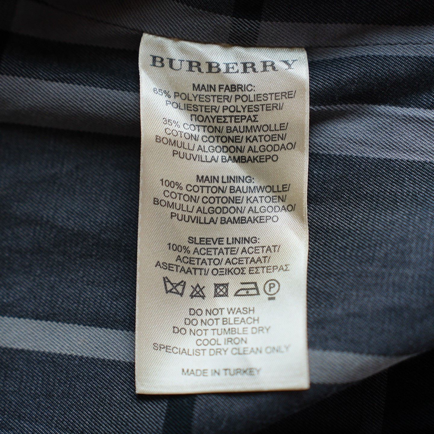 Burberry Burberry Black Light Jacket s Men Size US S / EU 44-46 / 1 - 4 Thumbnail
