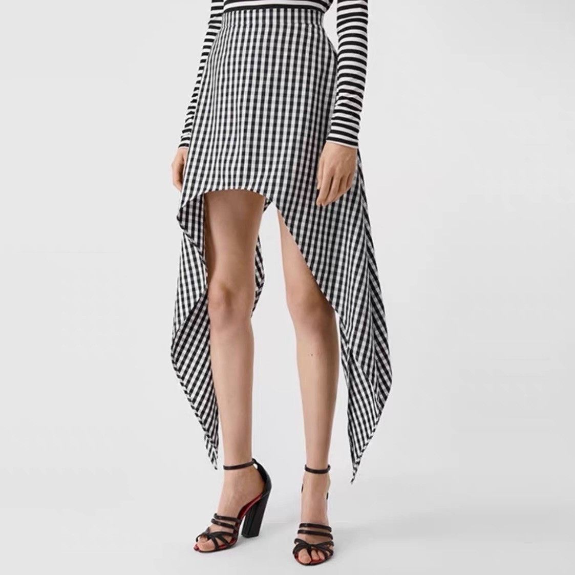 Burberry Burberry Black Skirt us_10 Women Size 32" / US 10 / IT 46 - 7 Thumbnail