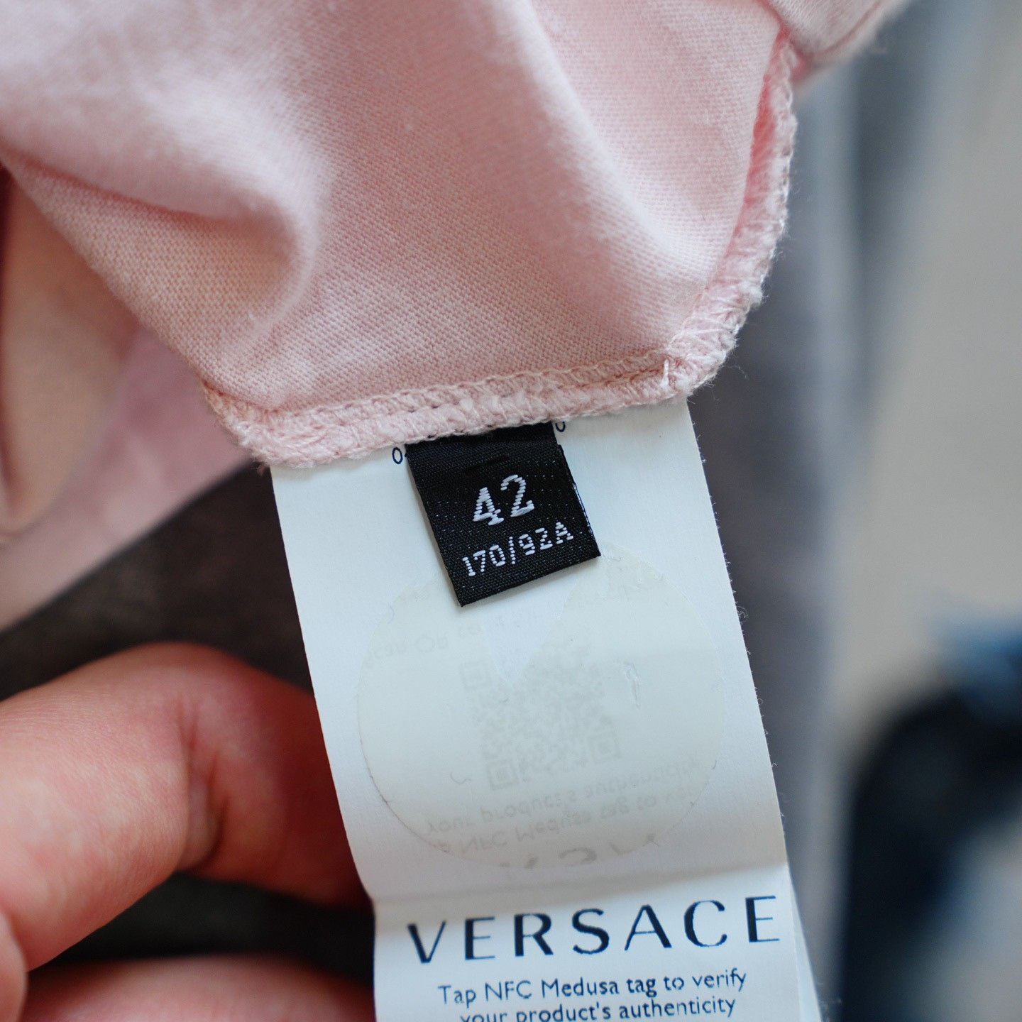 Versace Versace Pink T-Shirt it_42 Women Size M / US 6-8 / IT 42-44 - 5 Thumbnail