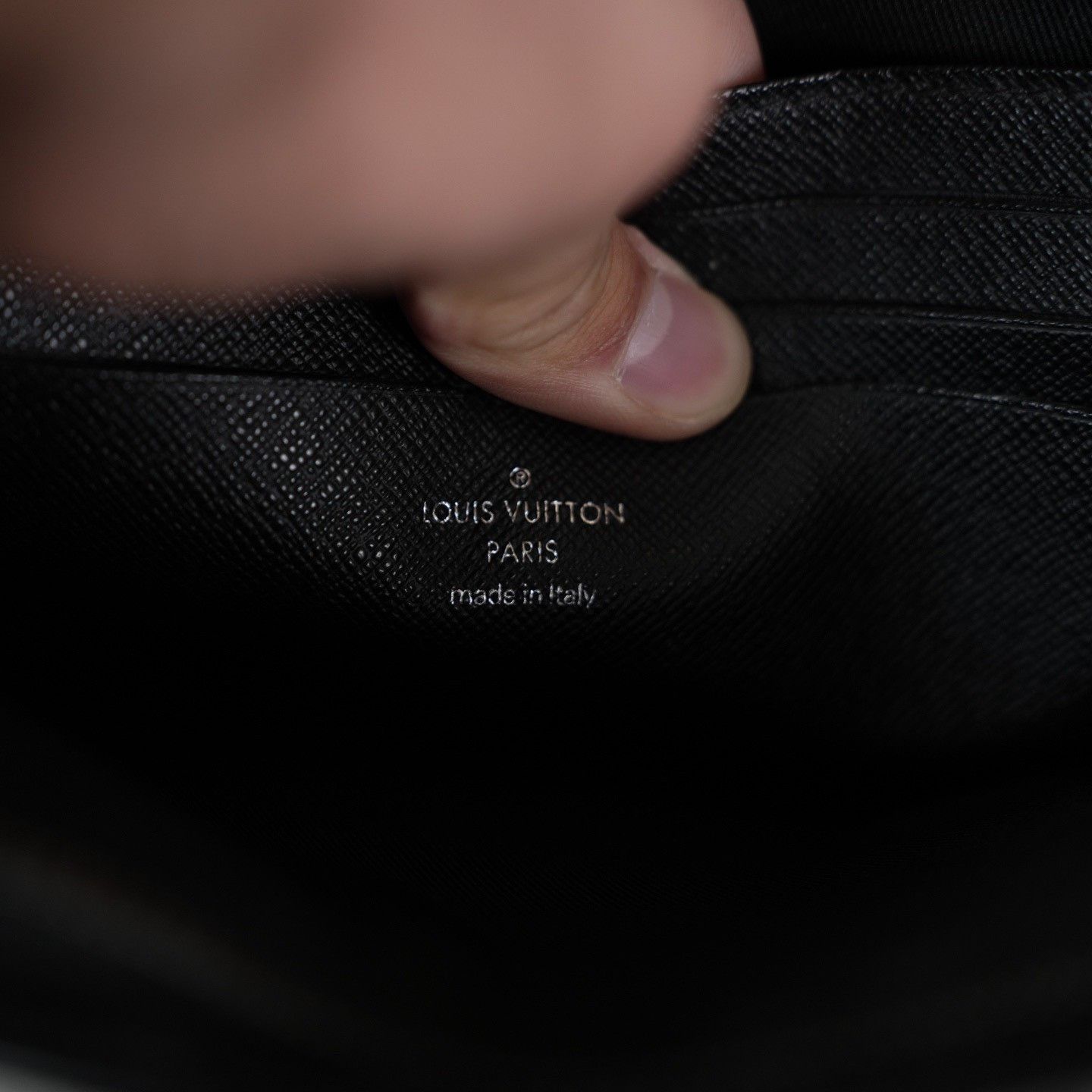 Louis Vuitton Louis Vuitton Black Bag one size Men Size ONE SIZE - 5 Thumbnail