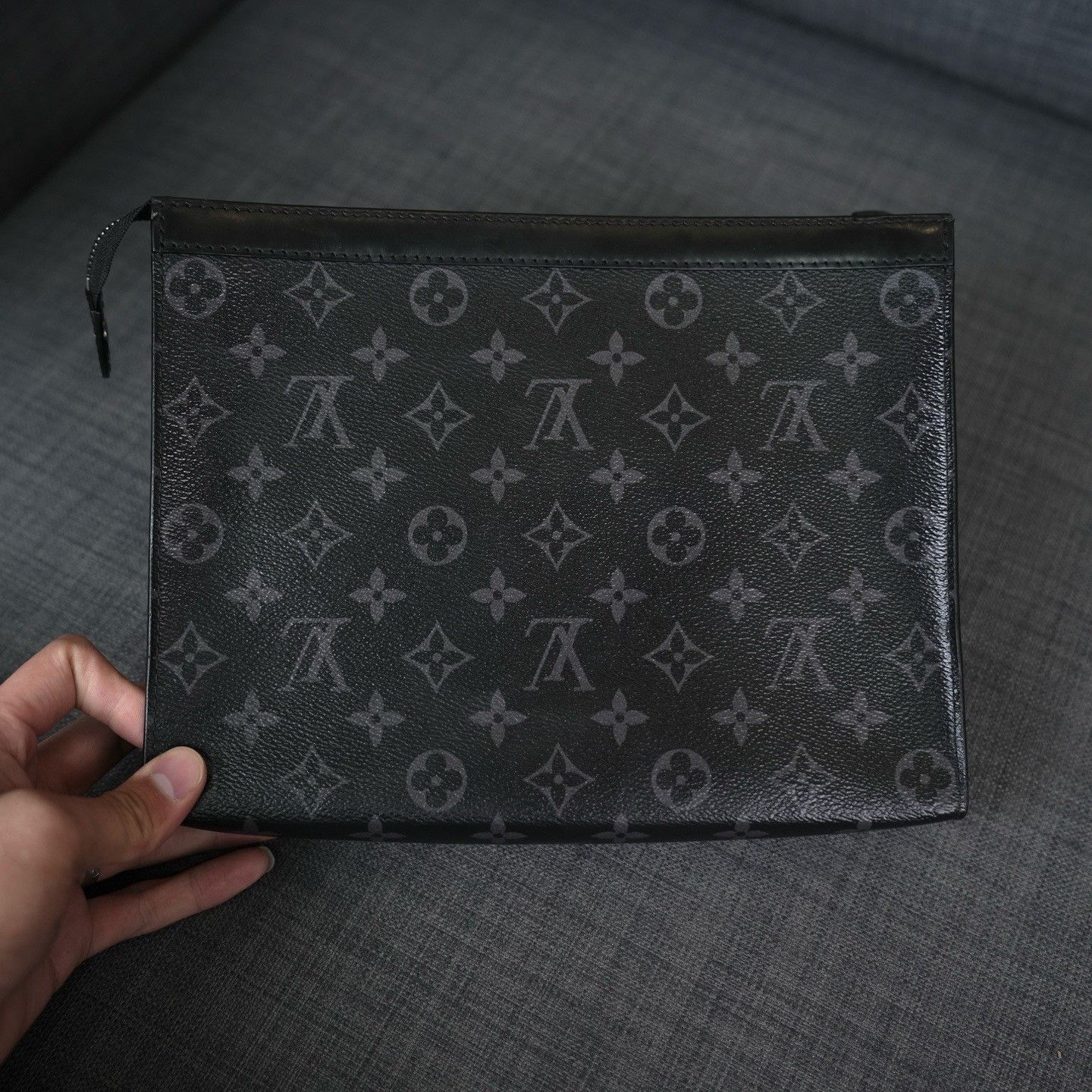 Louis Vuitton Louis Vuitton Black Bag one size Men Size ONE SIZE - 2 Thumbnail