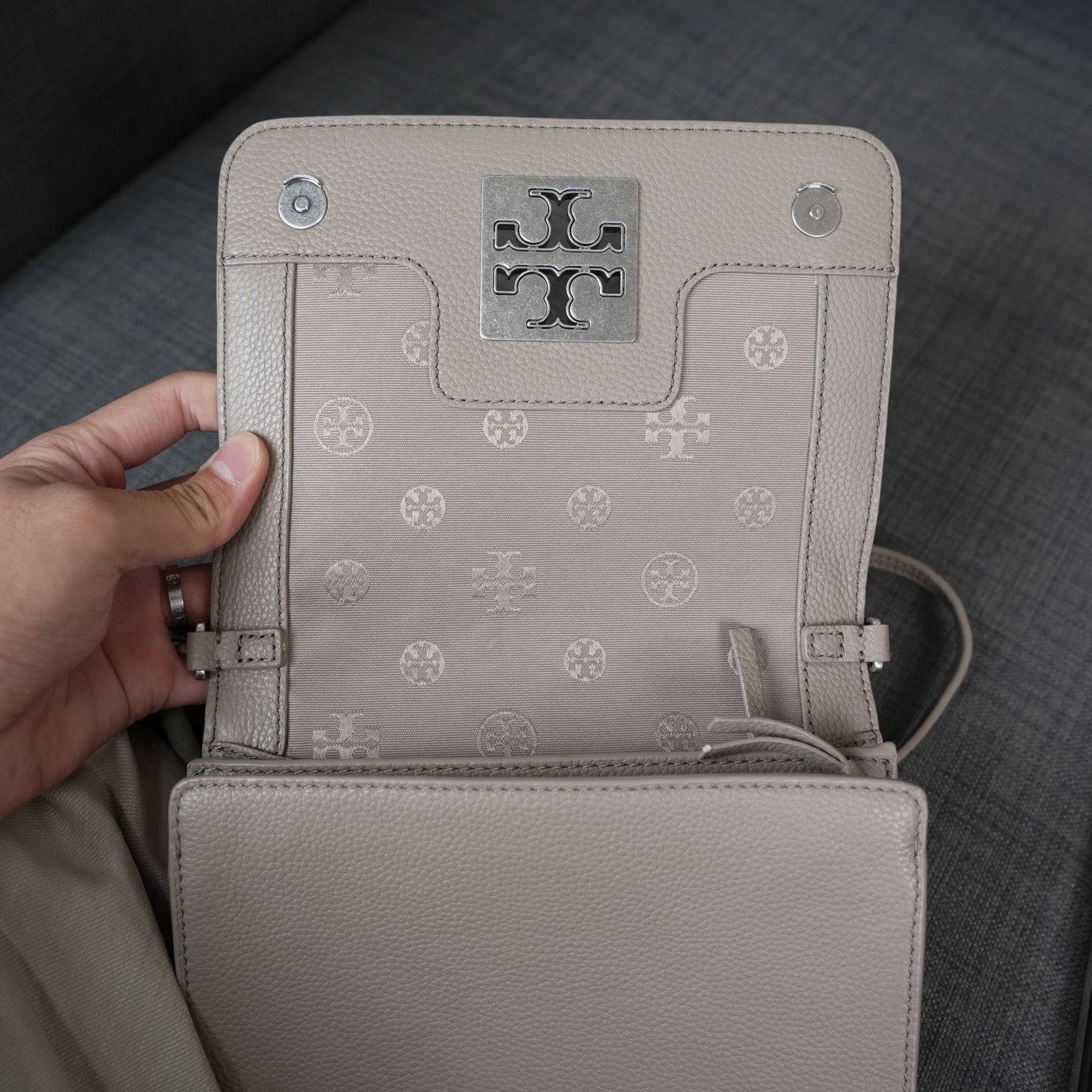 Tory Burch Tory Burch Leather Gray Shoulder Bag OS Women Size ONE SIZE - 6 Thumbnail