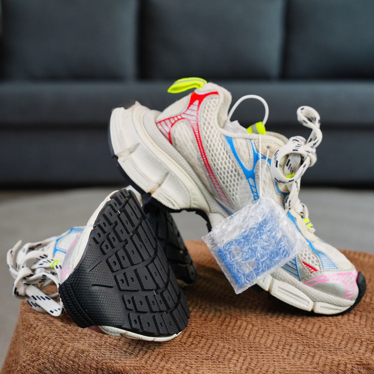 Balenciaga Balenciaga Blue Lowtop Sneakers us_7 Women Size US 7 / IT 37 - 4 Thumbnail