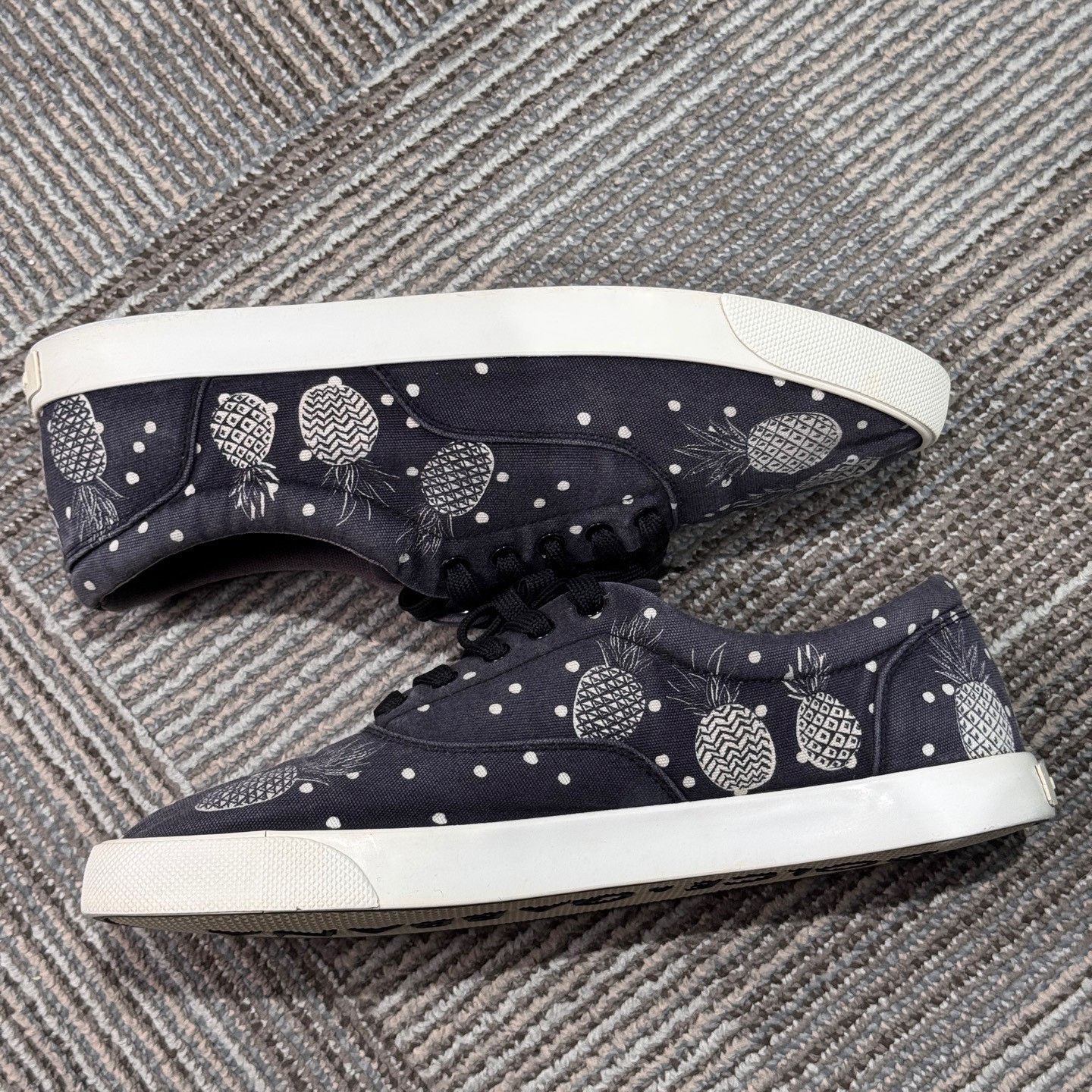 Dolce & Gabbana Dolce & Gabbana Canvas Graphic Lowtop Sneakers 9 Men Size US 9 / EU 42 - 4 Thumbnail