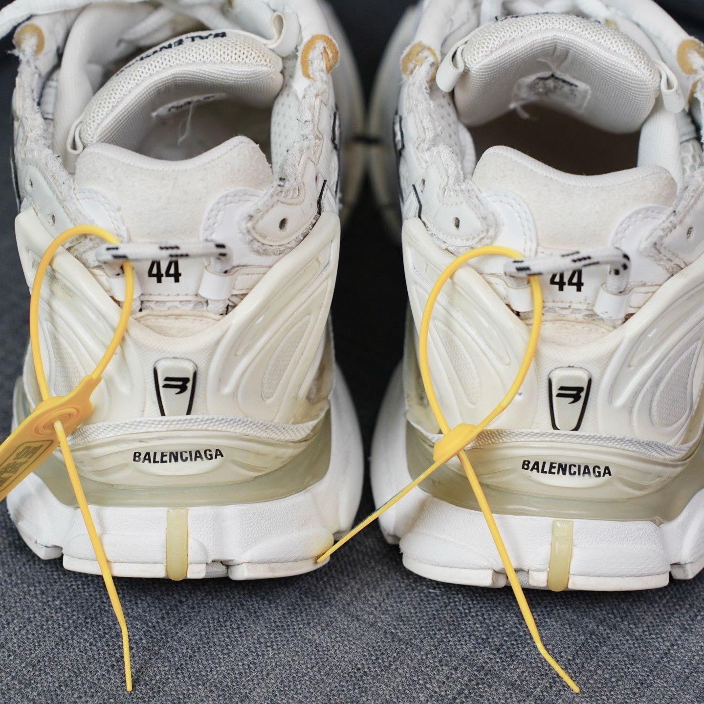 Balenciaga Balenciaga Running White Lowtop Sneakers 11 Men Size US 11 / EU 44 - 5 Thumbnail