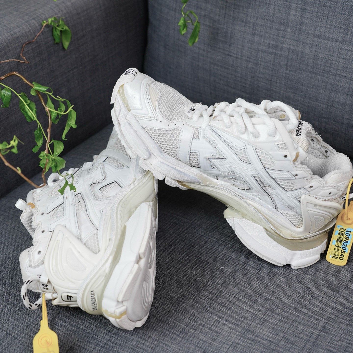 Balenciaga Balenciaga Running White Lowtop Sneakers 11 Men Size US 11 / EU 44 - 7 Thumbnail