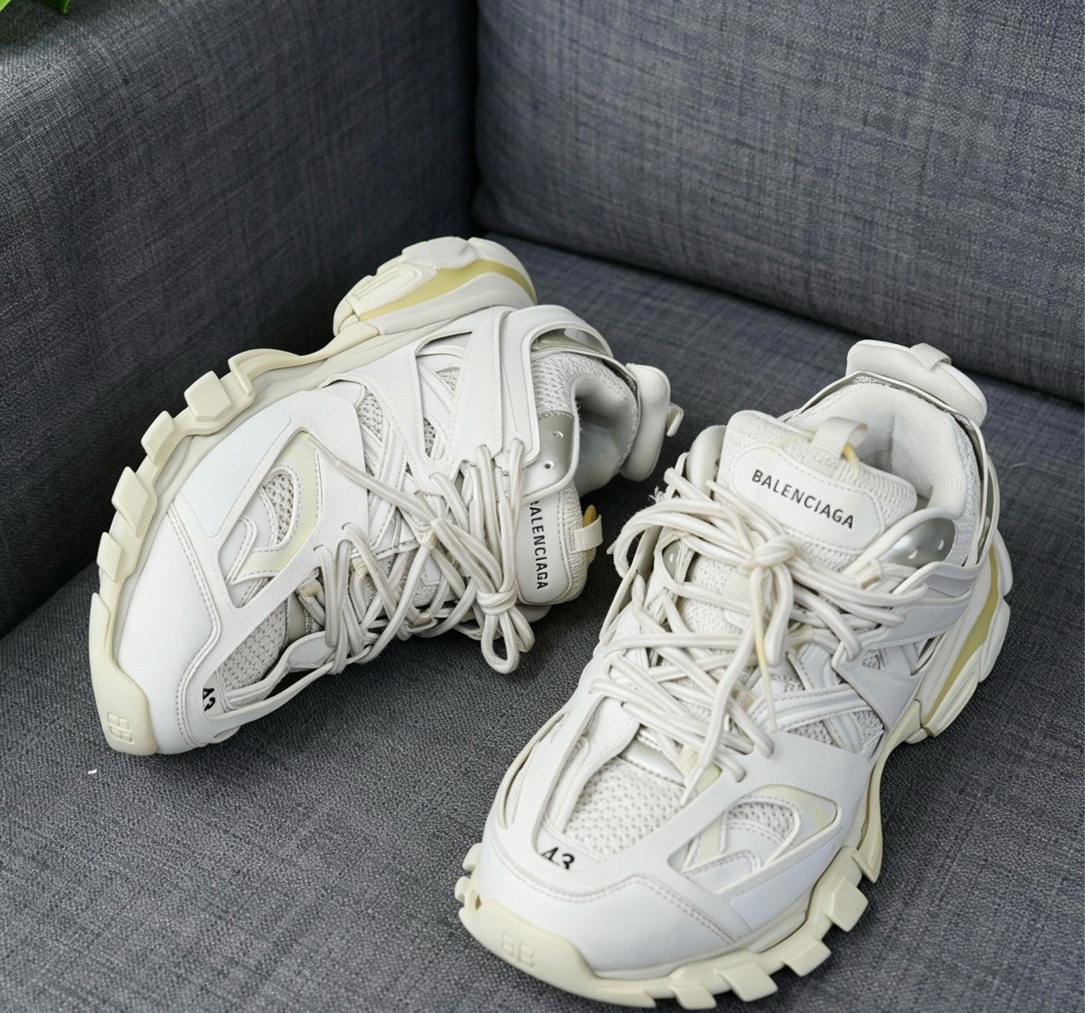 Balenciaga Balenciaga White Lowtop Sneakers 10 Men Size US 10 / EU 43 - 8 Thumbnail