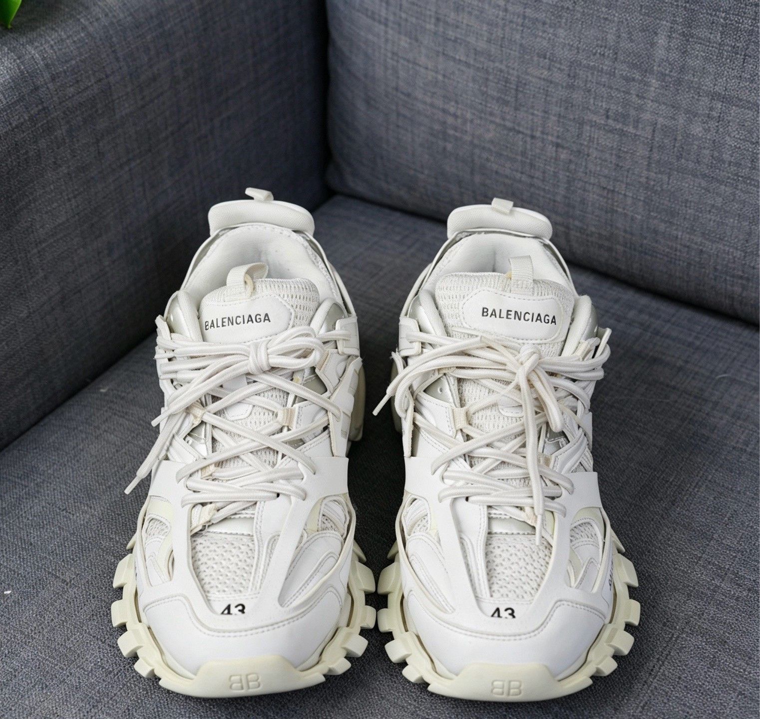 Balenciaga Balenciaga White Lowtop Sneakers 10 Men Size US 10 / EU 43 - 3 Thumbnail